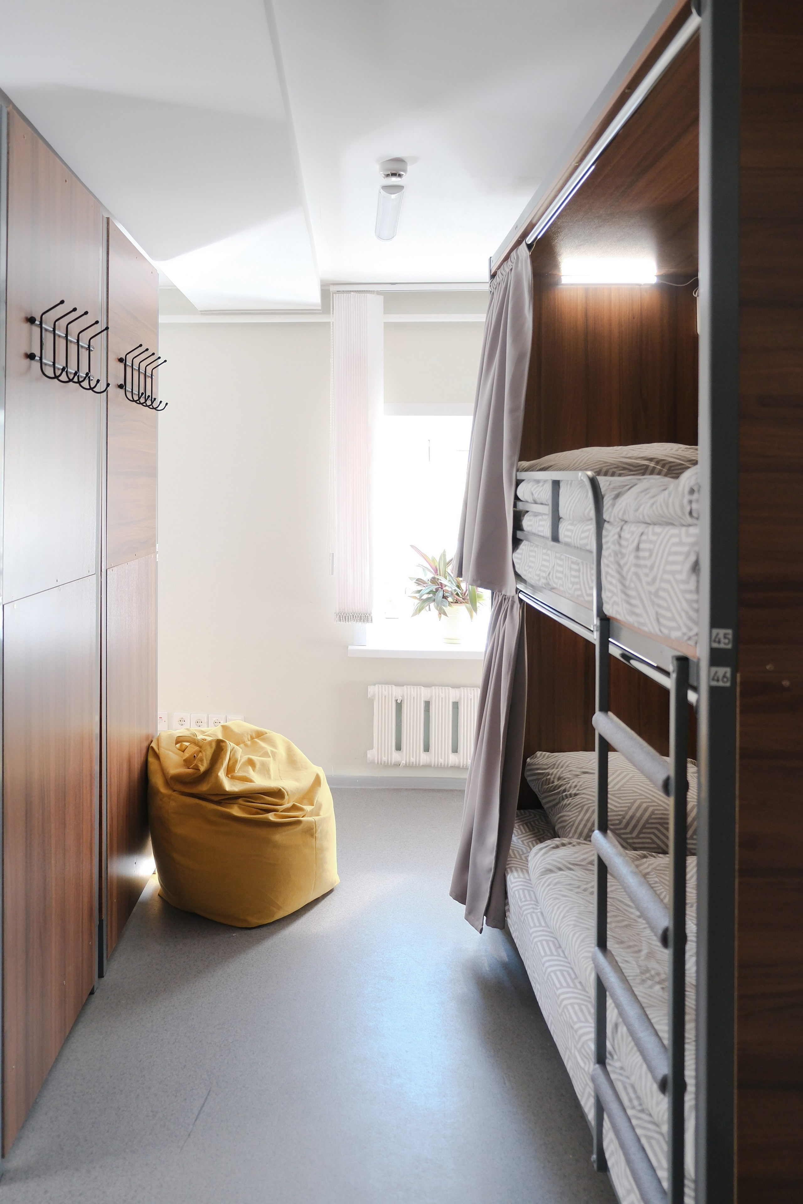 Съемка для хостела. Фотограф на камеру и мобильная съемка в Казани Лидия