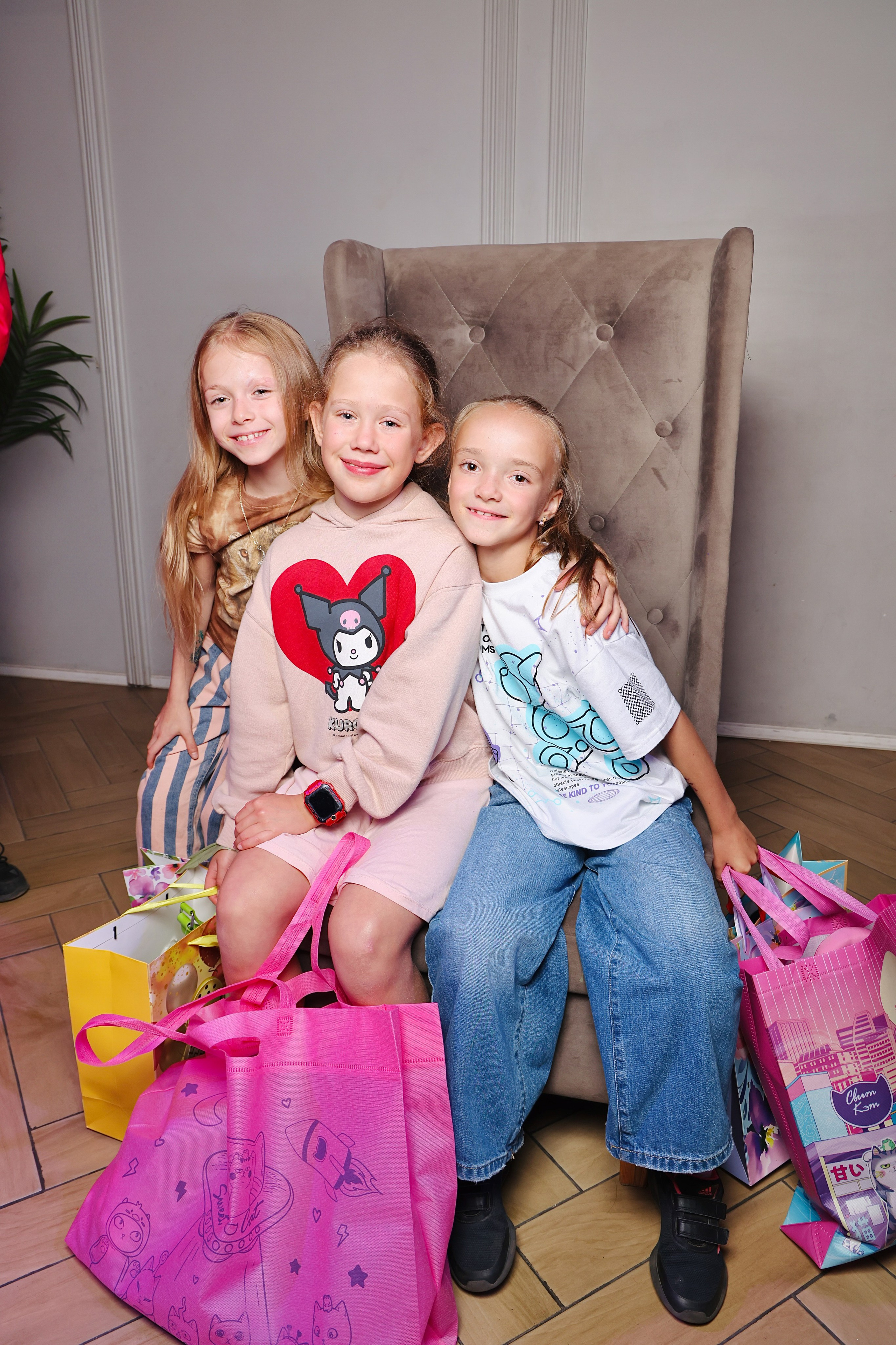 День рождения Ники и Софьи 8 и 12 лет. Фотограф Алексей Солопов