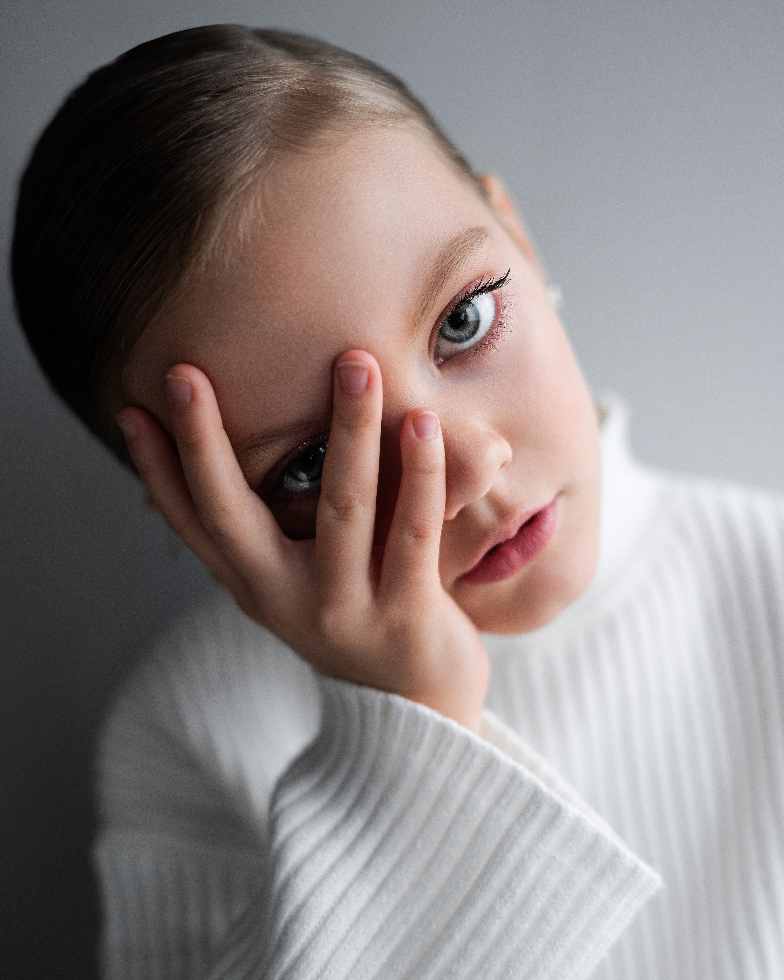 ОКНО. Фотограф Москва Виктория Вишневская актерское / модельное портфолио