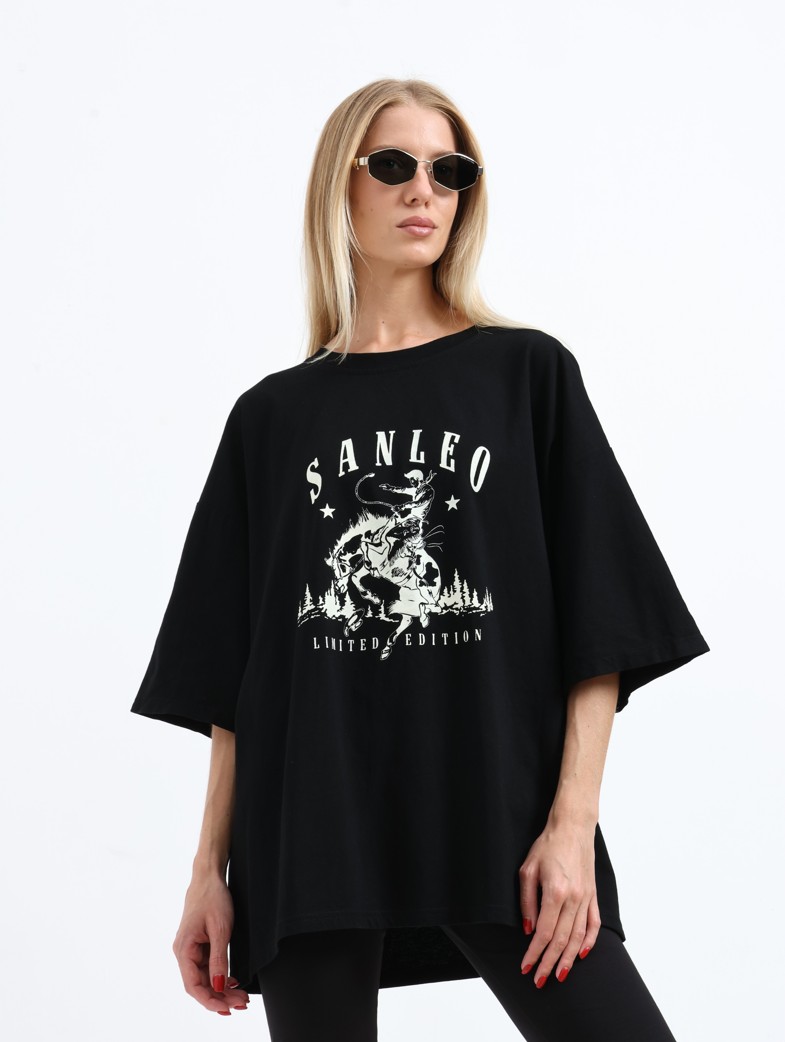 Съемка одежды для брендов и маркетплейс. Контент Предметный фотограф Саратов, контент для бизнеса, съемка для брендов, предметные фотосъёмки в Саратове. Елена