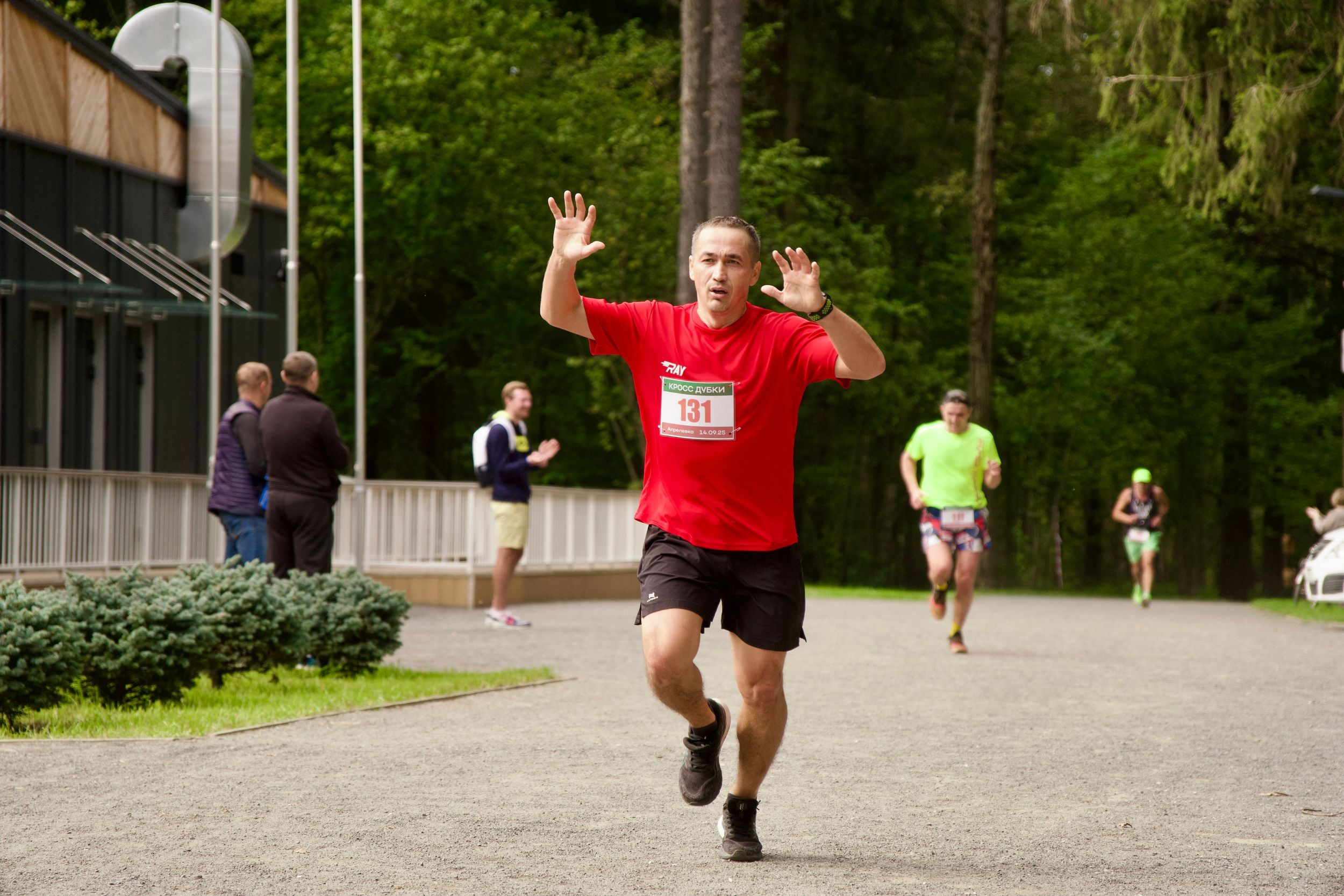 Забег в парке «Дубки». Кафе «БЕЛКА НАШЕПТАЛА». Ну оооочень концептуальное кафе