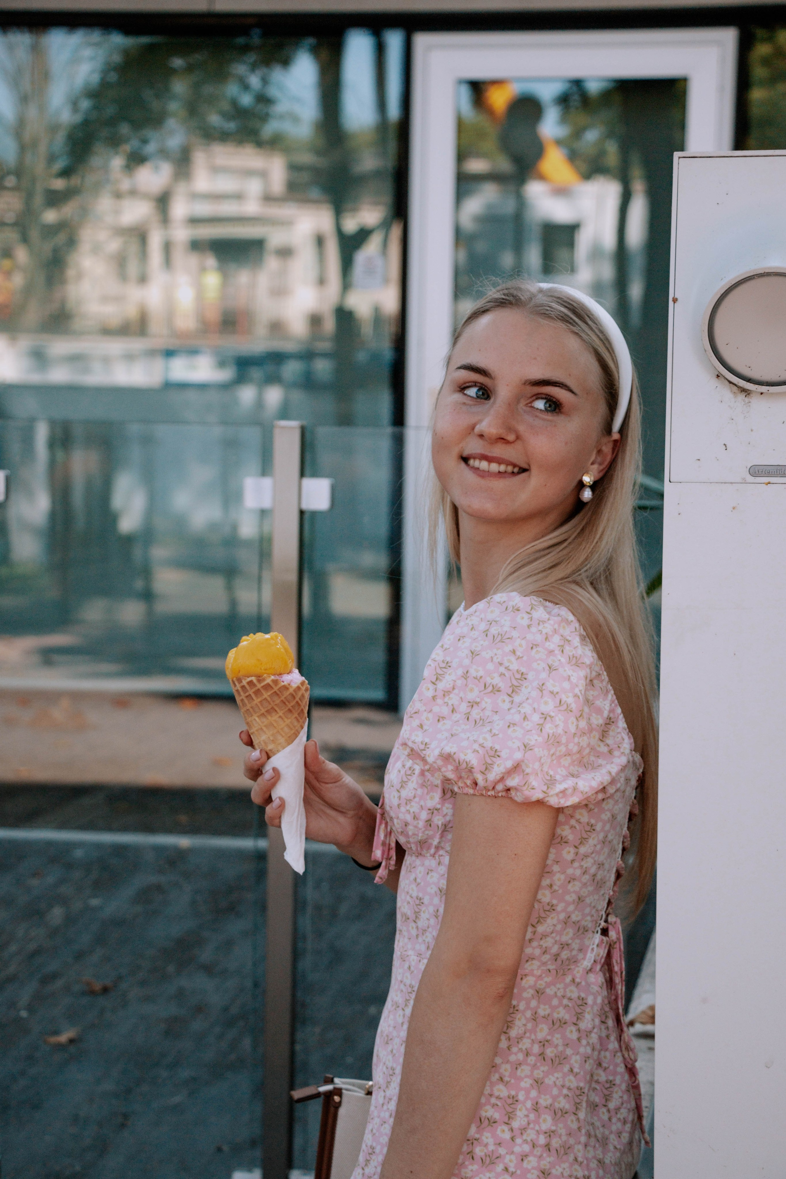 Диана. Бережно сохраняю ваши чувства и истории на своих фотографиях