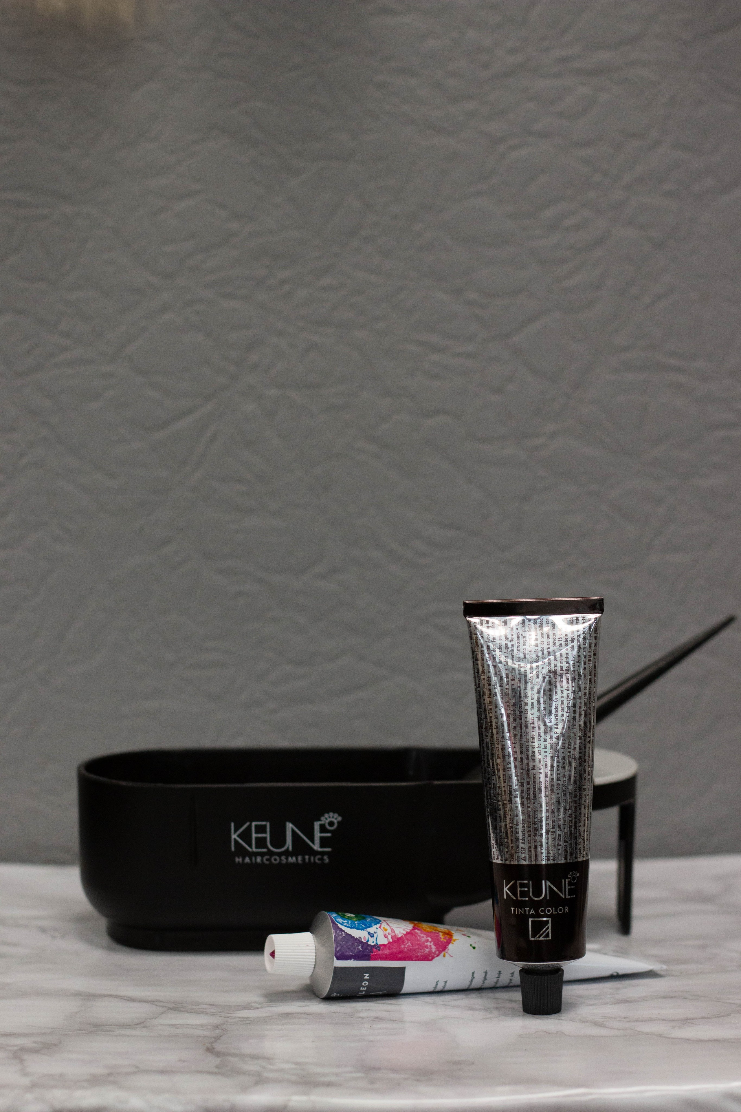 Настя- стилист по волосам. Бережно сохраняю ваши чувства и истории на своих фотографиях