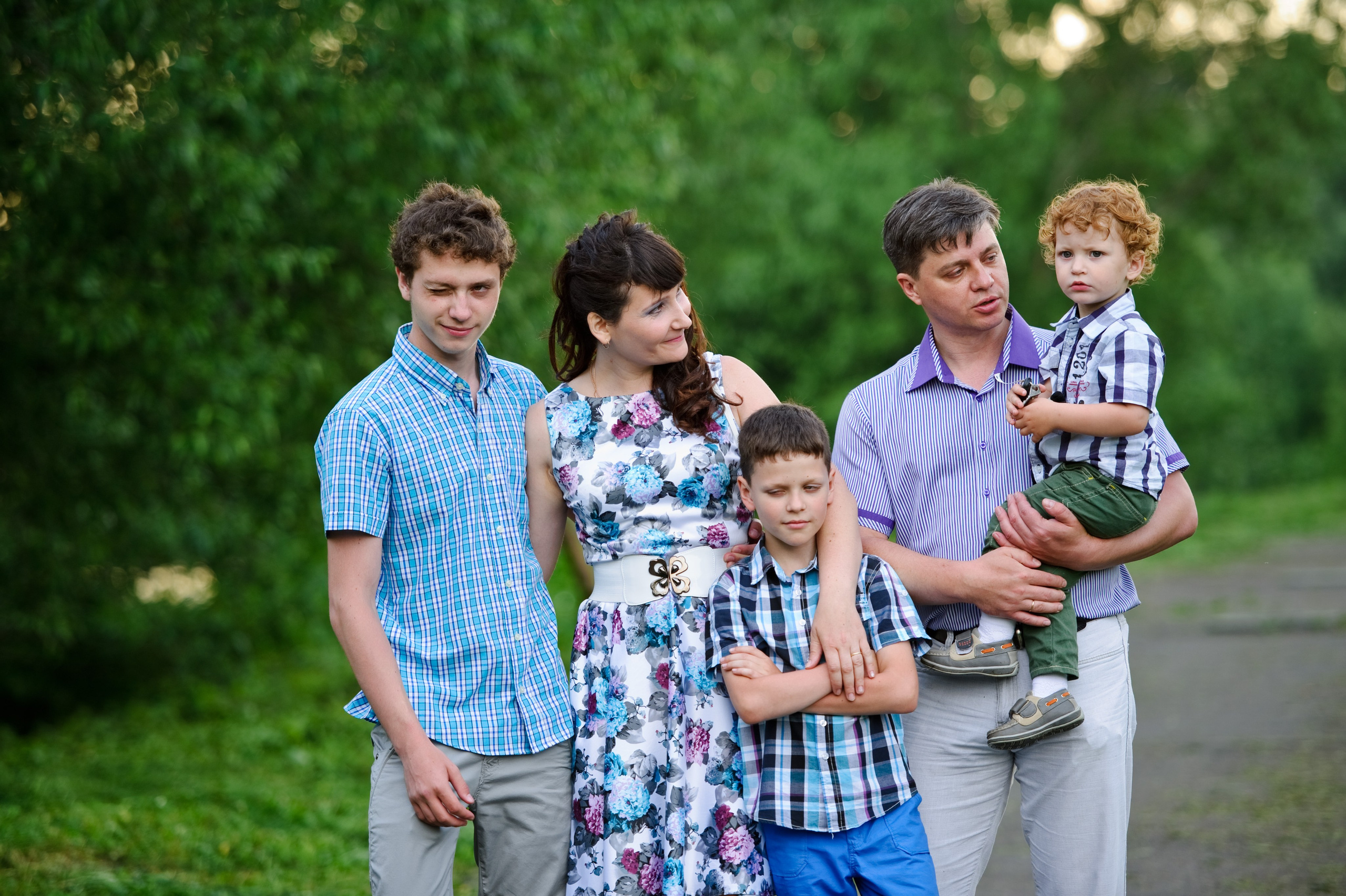 Лада, Дмитрий и 3 сына. Прогулка, Москва. Семейный фотограф Анна Дубовская