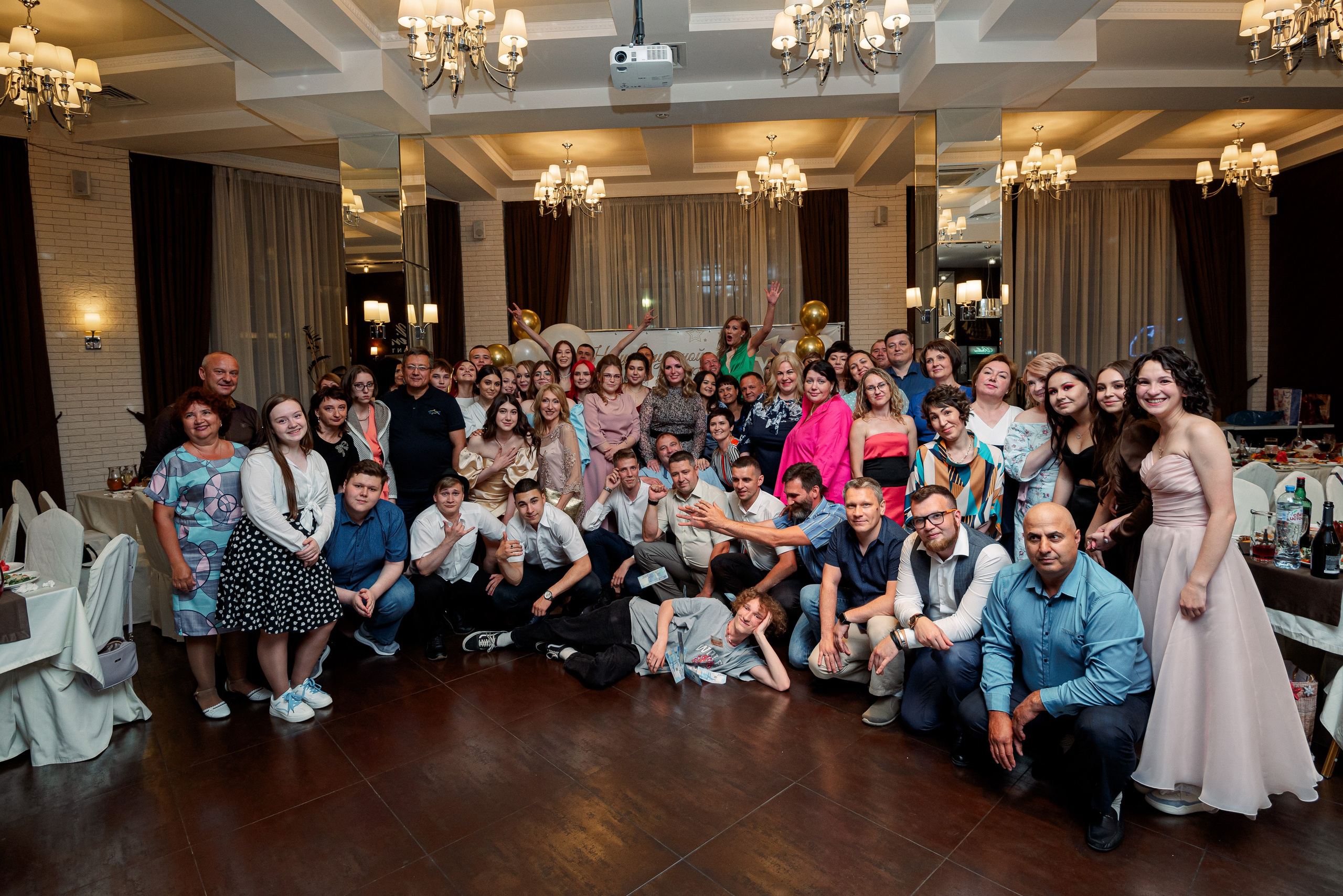 Выпускной 9-11классы. Выпускные книги Анапа Новороссийск Краснодар