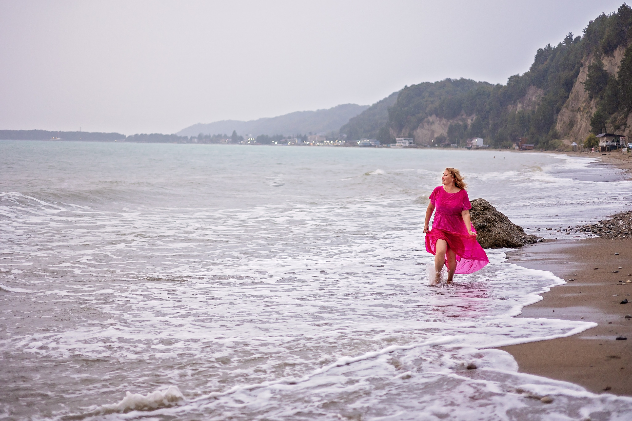 Девушка и море. Свадебный и семейный фотограф в Абхазии Эля Цишба