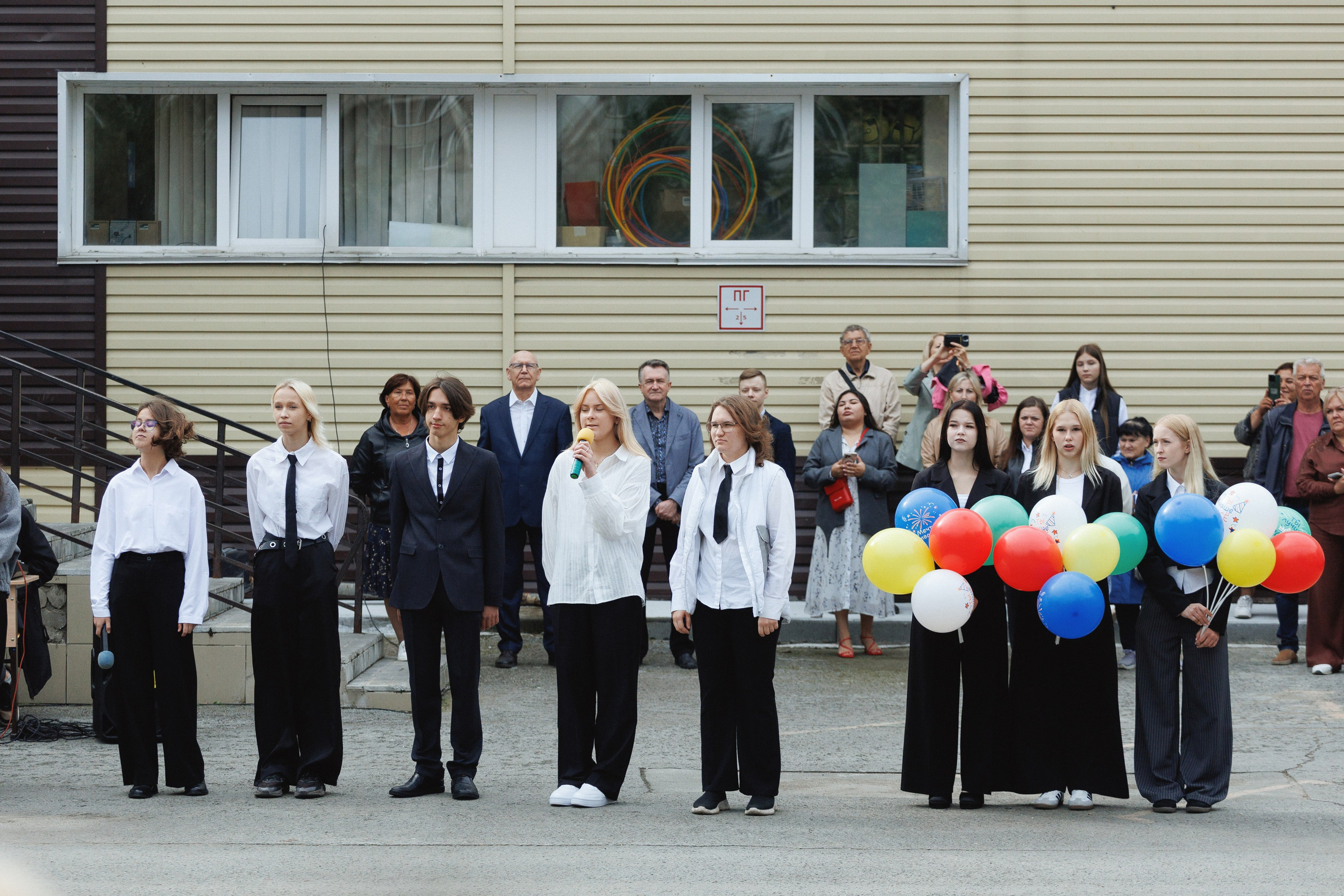 1 сентября лицей № 28. Фотомастерская Воробьевых