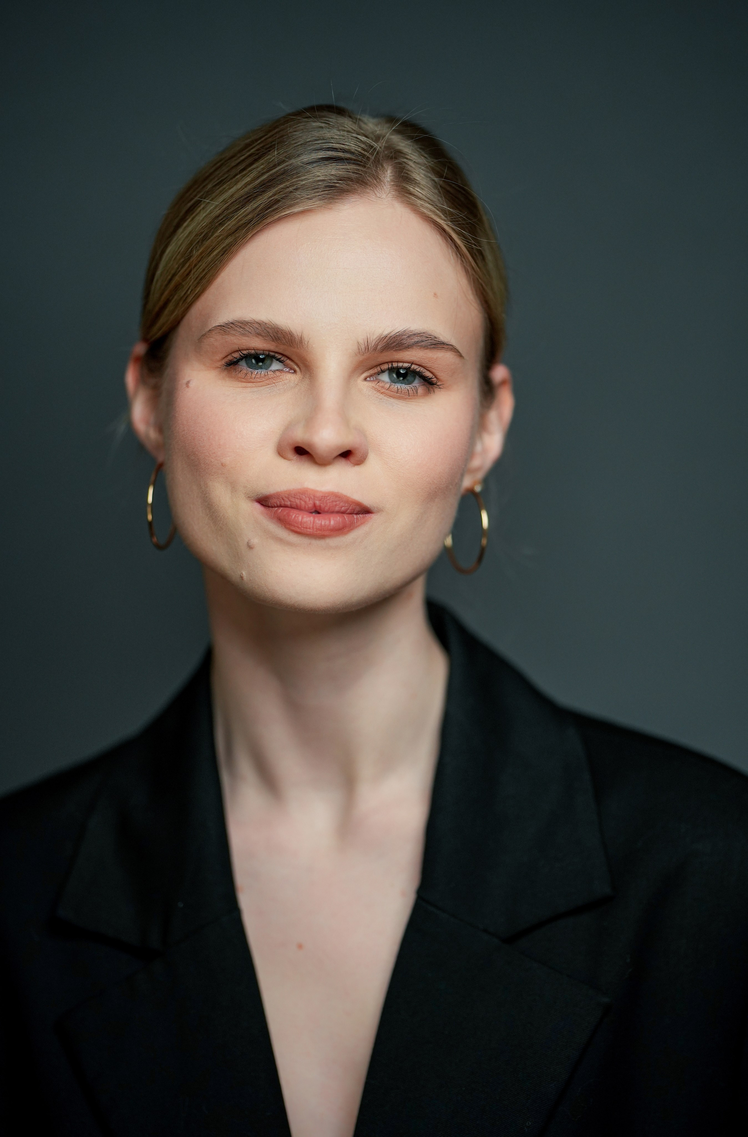 Актриса Анастасия Кузнецова. Портретная съемка в Москве, студийный фотограф Игорь Фомин