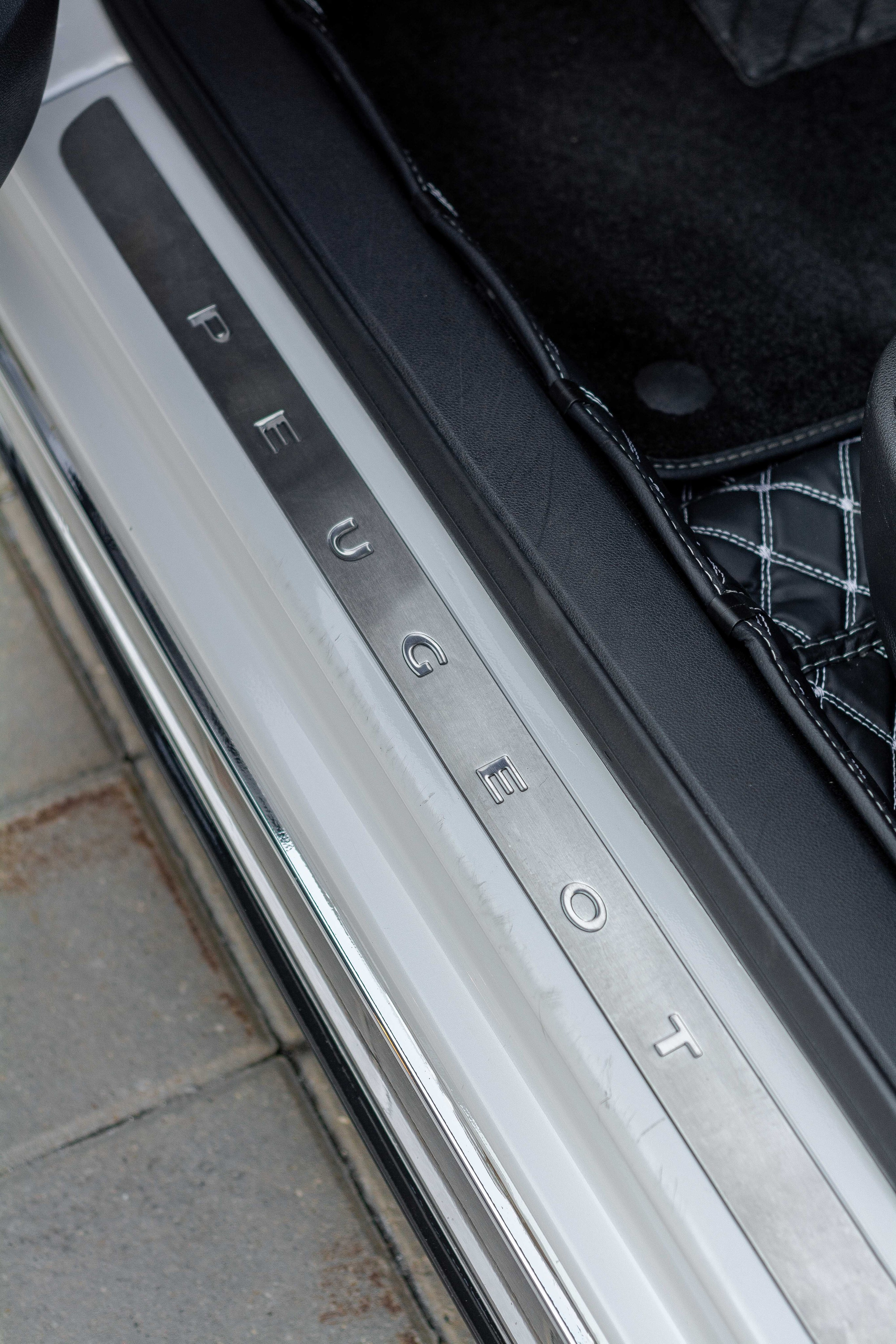 Peugeot ZRC. Автомобильный и интерьерный фотограф в Минске Александр Тагаев