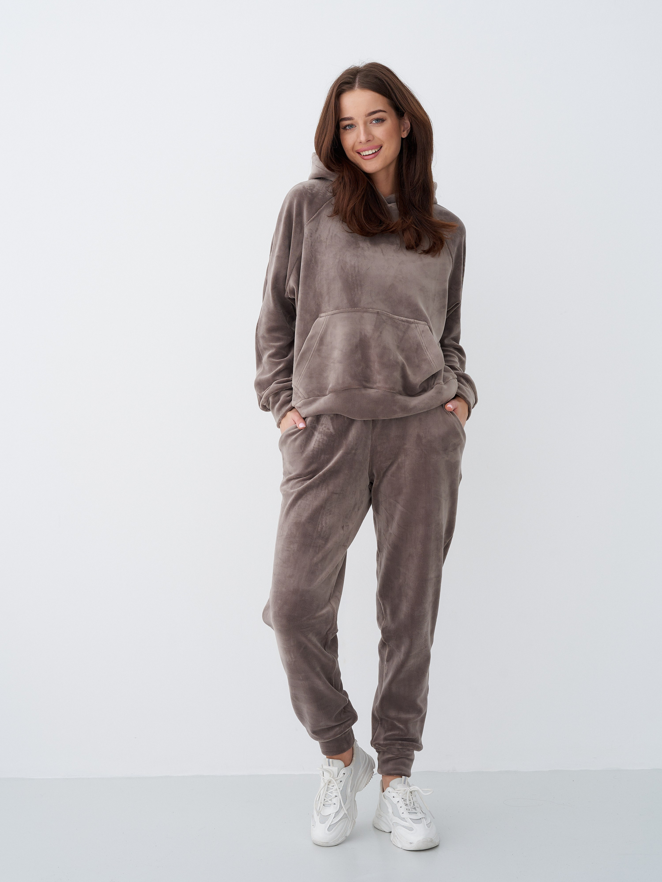 Оля. Контент для маркетплейсов и соцсетей. Фото и видео съемка