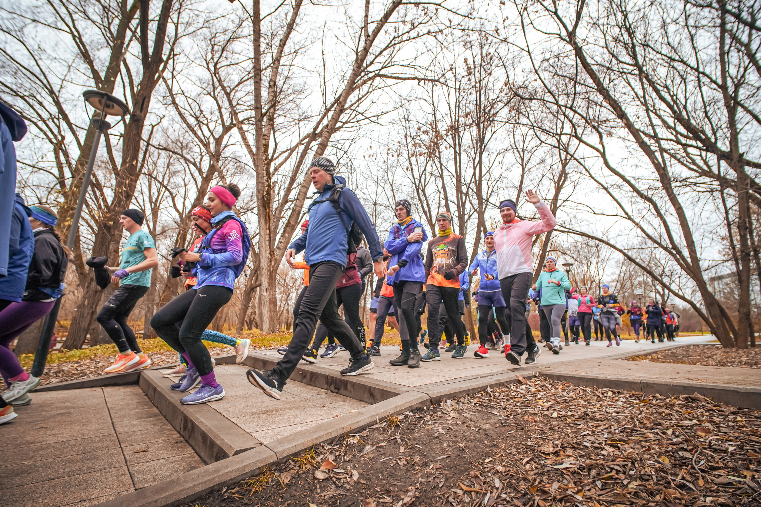 #марафонудома #яuzarun 2024 2-я петля, группа 6:30. Роман Капилюшов. Бег. Фото. Видео. г. Люберцы