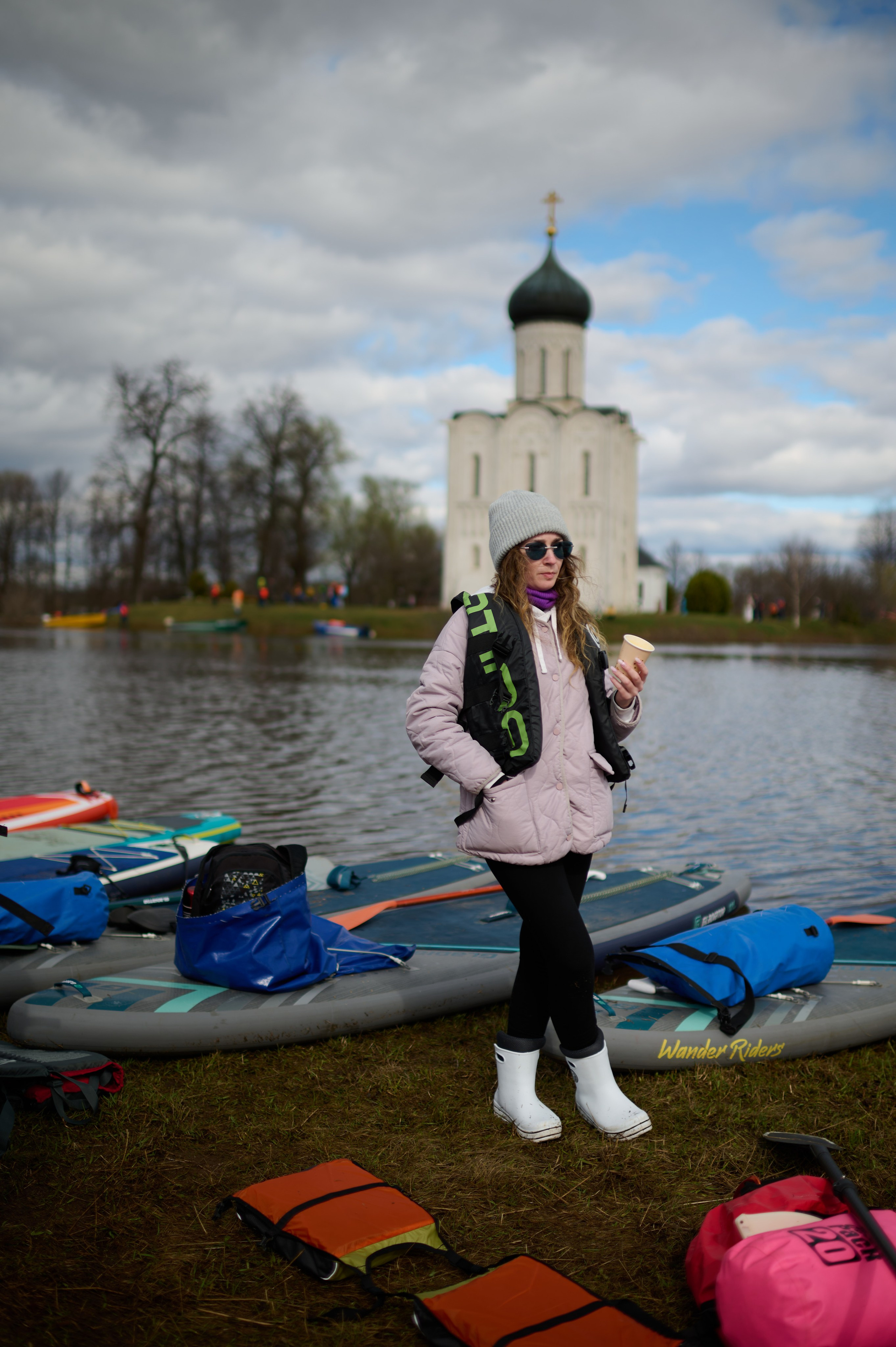 Владимир Покрова на Нерли, апрель. Главная