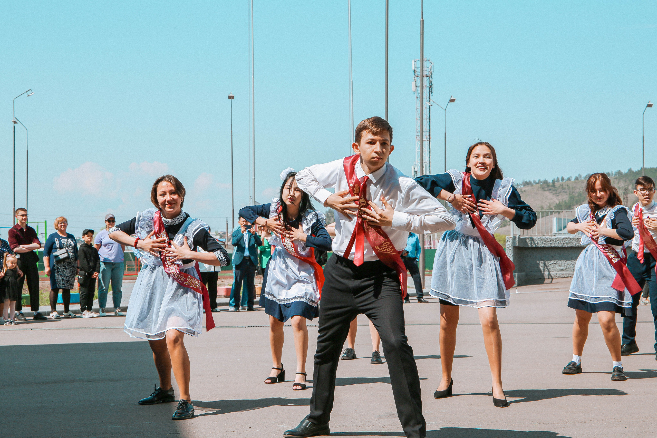 Последний звонок 2024 | № 8. Свадебный и Школьный фотограф Улан-Удэ Бурятия Джулия Топоева Выпускные альбомы Фотограф на мероприятие