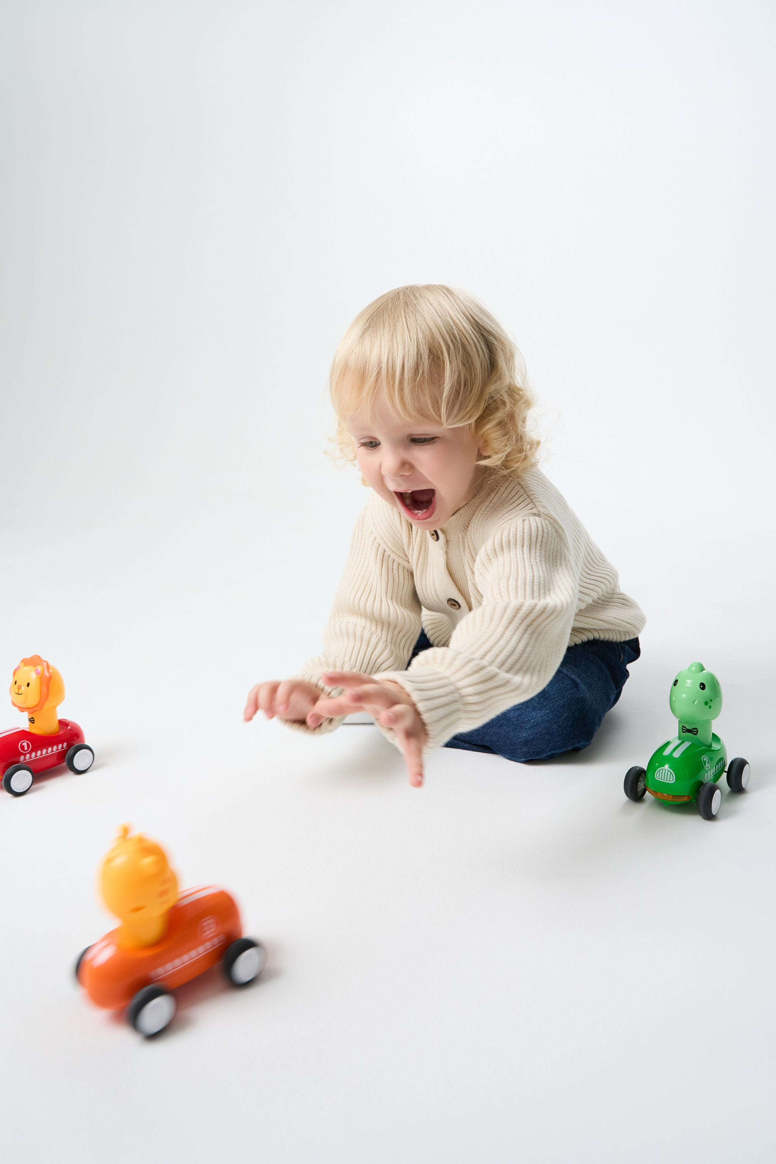 "Профессиональная детская фотосъемка для семейных портретов и воспоминаний""Высококачественная детская съемка новорожденных и малышей в студии""Рекламная детская фотосъемка для альбомов и подарков""Студийная детская съемка с креативными декорациями и позами""Коммерческая детская фотосъемка для маркетинга детских товаров""Фотография детской съемки с акцентом на эмоции и улыбки""Семейная детская съемка для портфолио и социальных сетей""Профессиональная детская фотосъемка с мягким освещением""Рекламные фото детской съемки для сайтов и брошюр""Высокоточная детская съемка для воспоминаний и презентаций""Детская фотосъемка высокого разрешения для семейных альбомов""Коммерческая детская съемка с фокусом на радость и развитие""Студийная фотосъемка детской съемки для брендов и маркетинга""Фотографии детской съемки для подарков и увеличения клиентов""Профессиональная детская съемка для каталогов и семейных историй" "Профессиональная каталожная фотосъемка товаров для e-commerce и интернет-магазинов""Высококачественная каталожная съемка одежды и аксессуаров с белым фоном""Рекламная каталожная фотосъемка для маркетинга продуктов и брендов""Студийная каталожная съемка с детальной проработкой текстур и материалов""Коммерческая каталожная фотосъемка для каталогов и онлайн-платформ""Фотография каталожной съемки с акцентом на дизайн и презентацию товаров""Предметная каталожная съемка для увеличения продаж в e-commerce""Профессиональная каталожная фотосъемка с использованием студийного освещения""Рекламные фото каталожной съемки для сайтов и социальных сетей""Высокоточная каталожная съемка товаров для презентаций и брошюр""Каталожная фотосъемка высокого разрешения для онлайн-магазинов""Коммерческая каталожная съемка с фокусом на качество и детализацию""Студийная каталожная фотосъемка для брендов и ритейла""Фотографии каталожной съемки для маркетинговых кампаний""Профессиональная каталожная съемка для каталогов и увеличения конверсии"