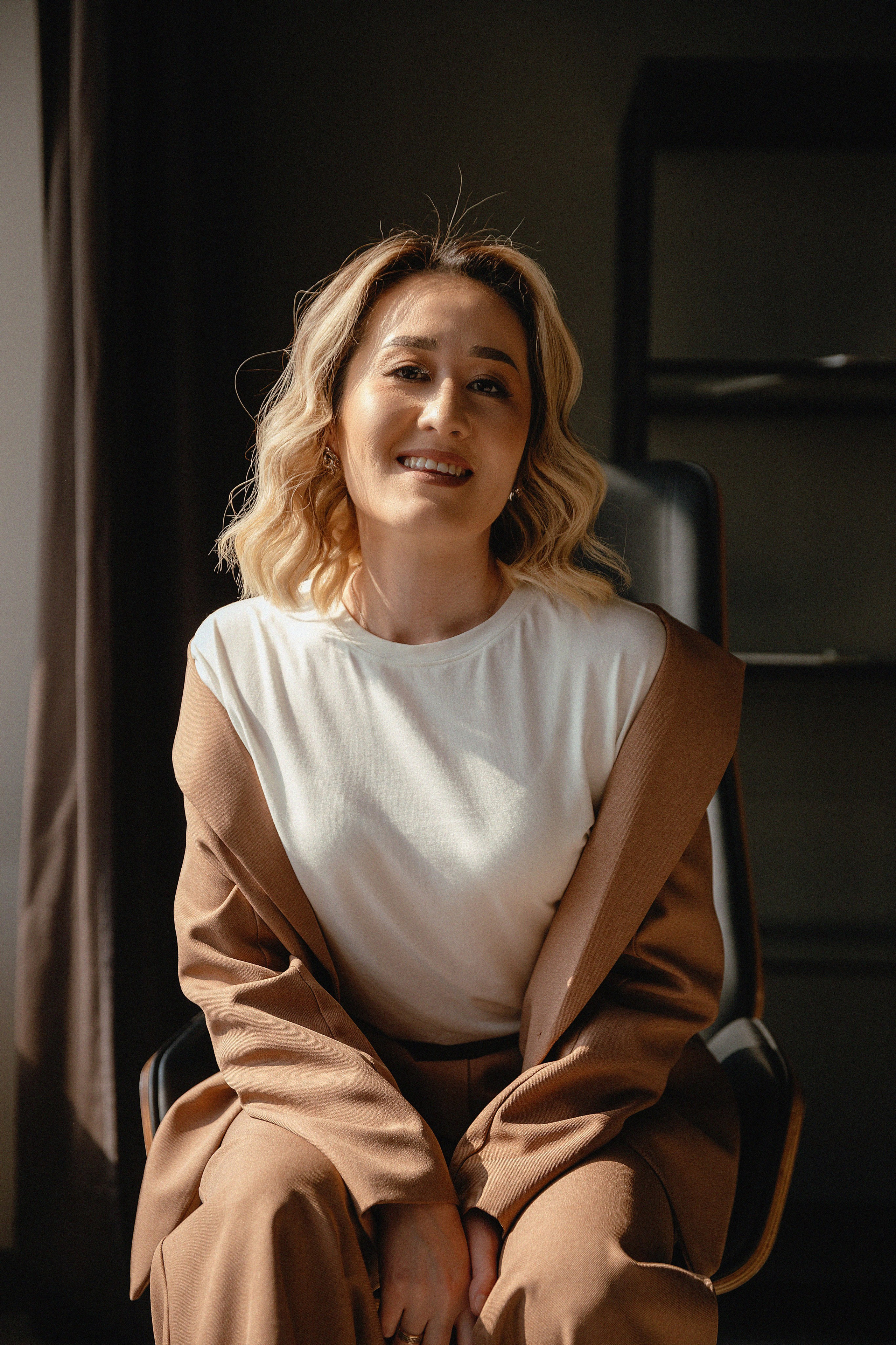 Фотосессия Нурбану в фотостудии LightHub. Свадебный, семейный и портретный фотограф в Алматы, Костанай