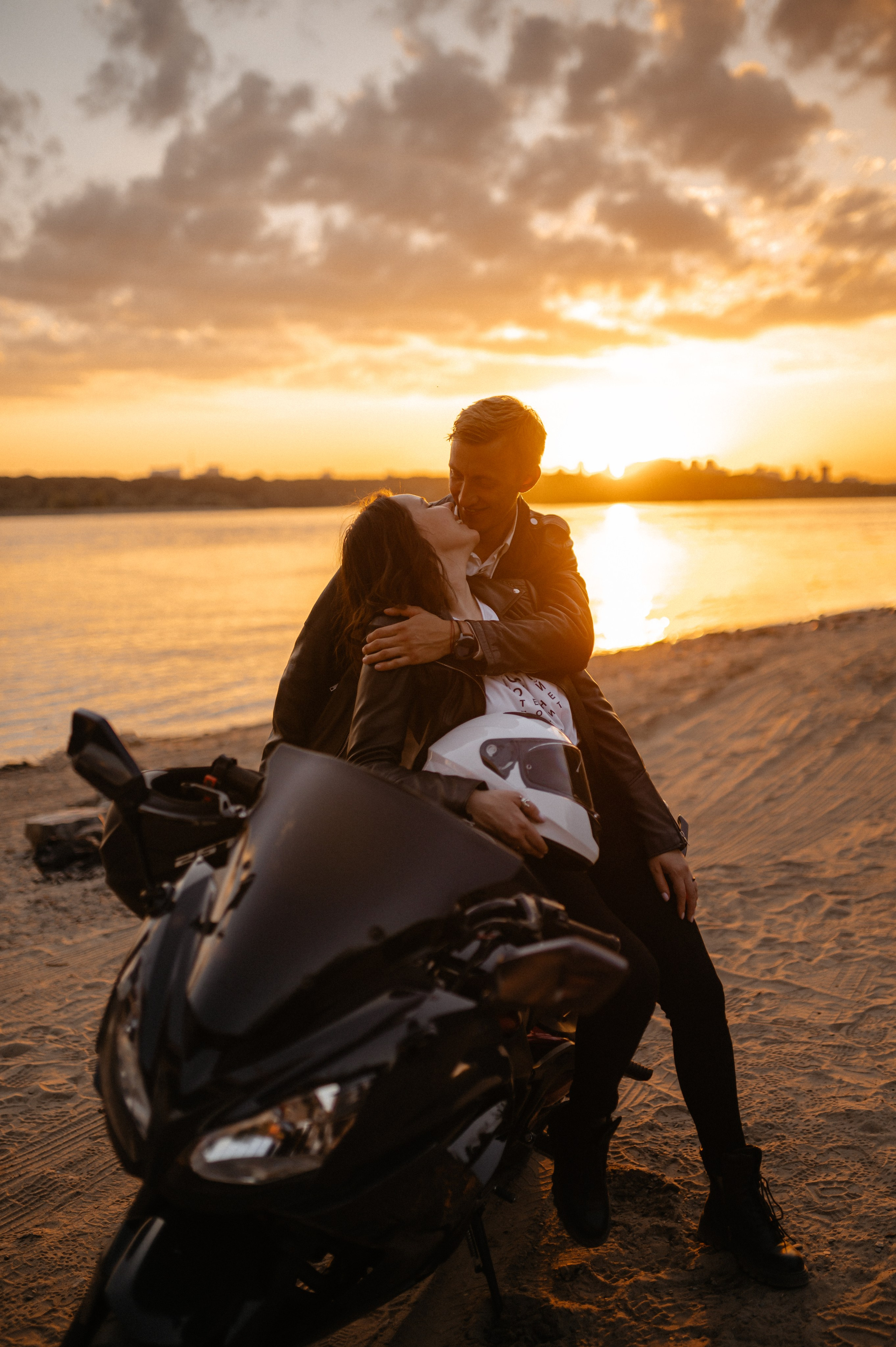 С мотоциклом. Главная