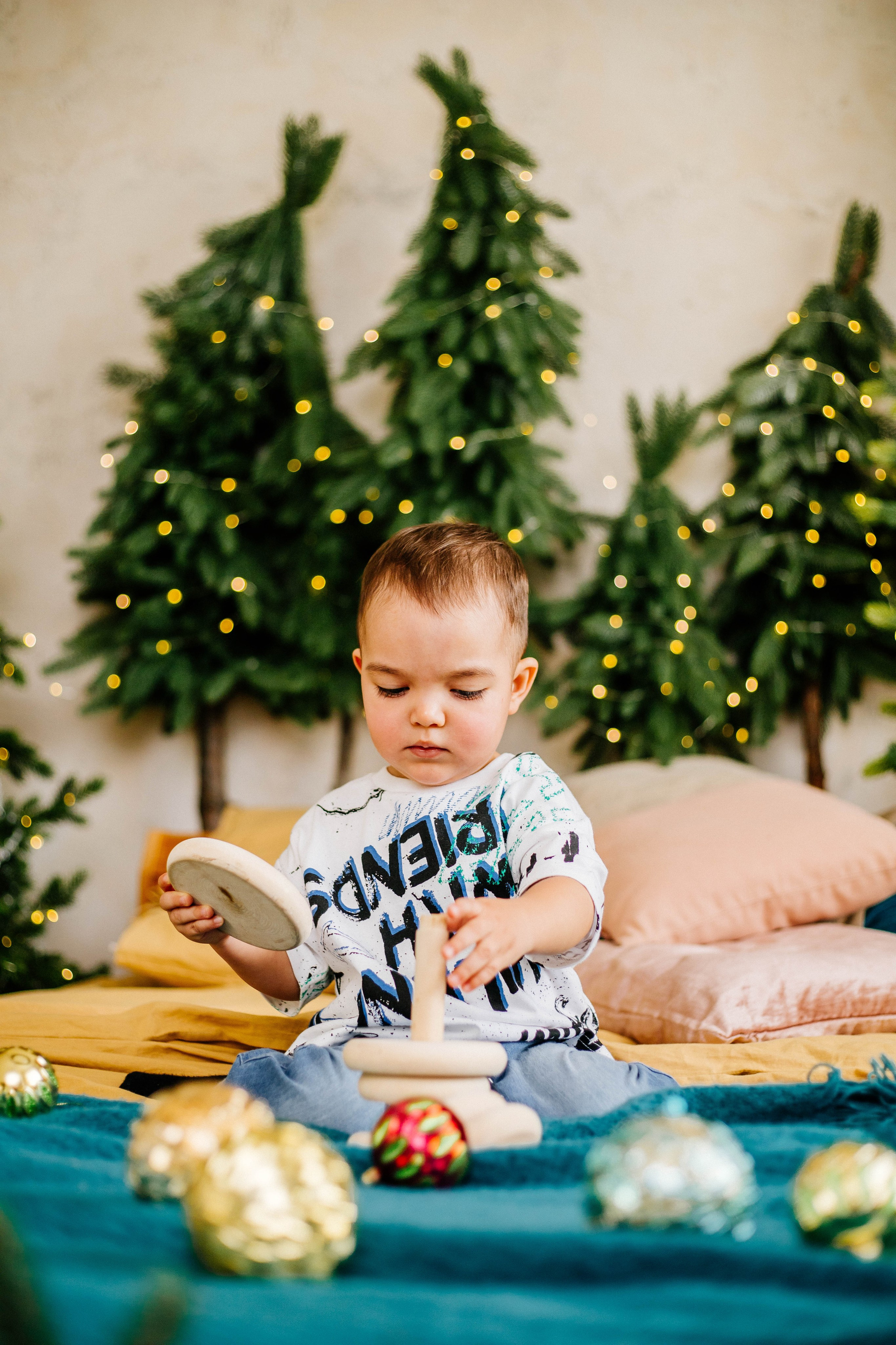 Лев с семьей. Рыжова Тамара