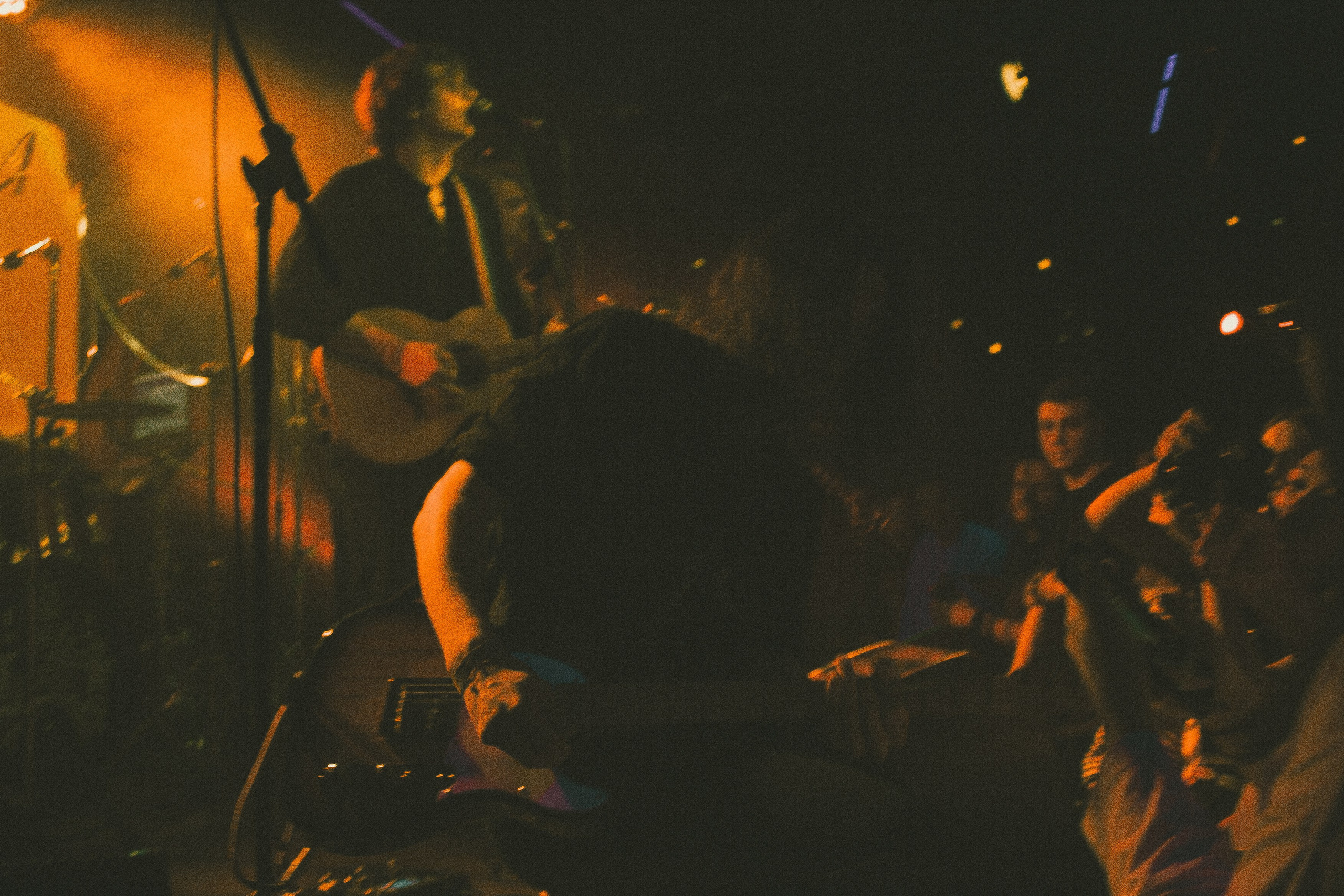 Концерт «Бонд с Кнопкой» 16тонн. Портретный и художественный фотограф в Москве