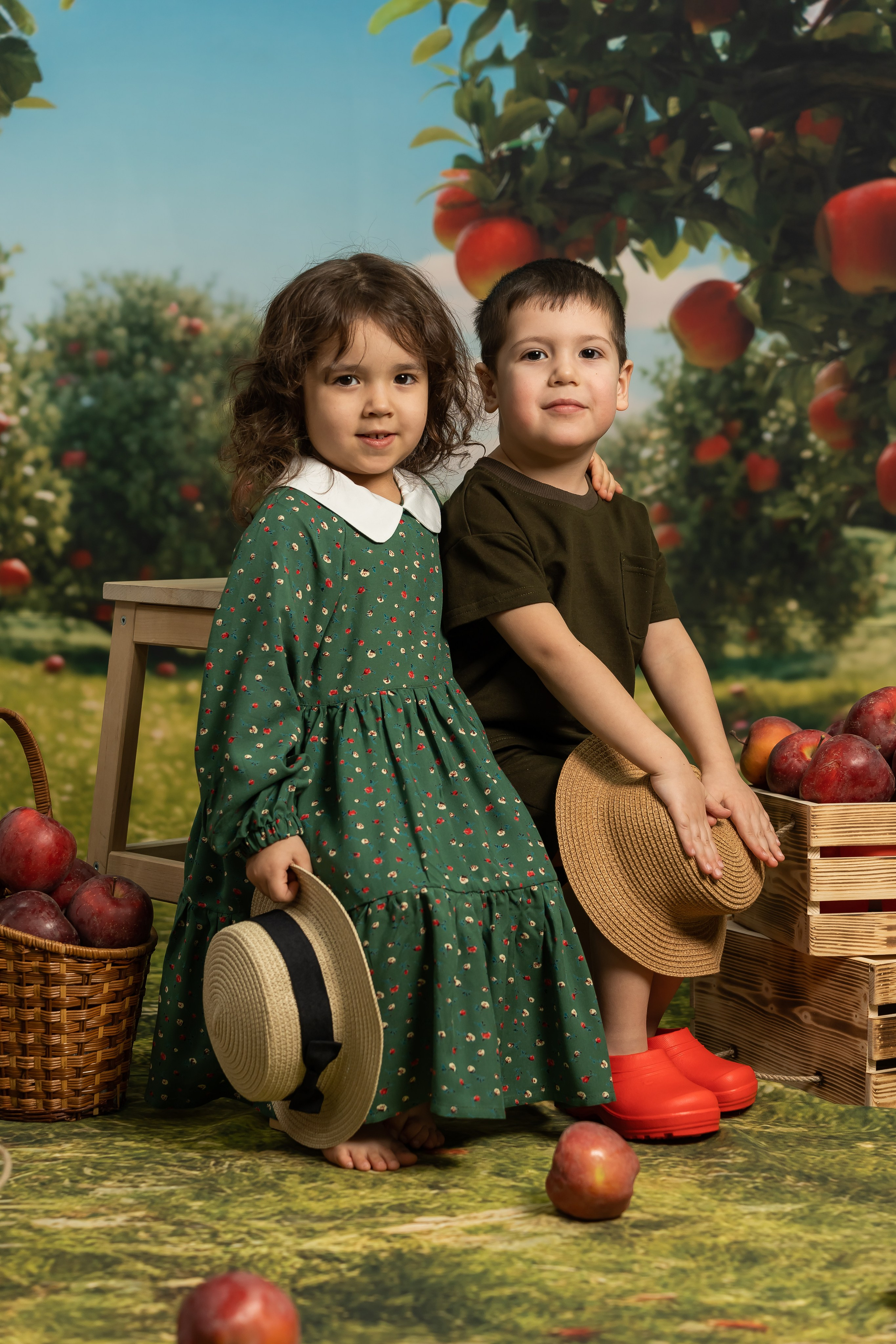 Выпускной альбом, последний звонок. Akhmadeevmedia.ru