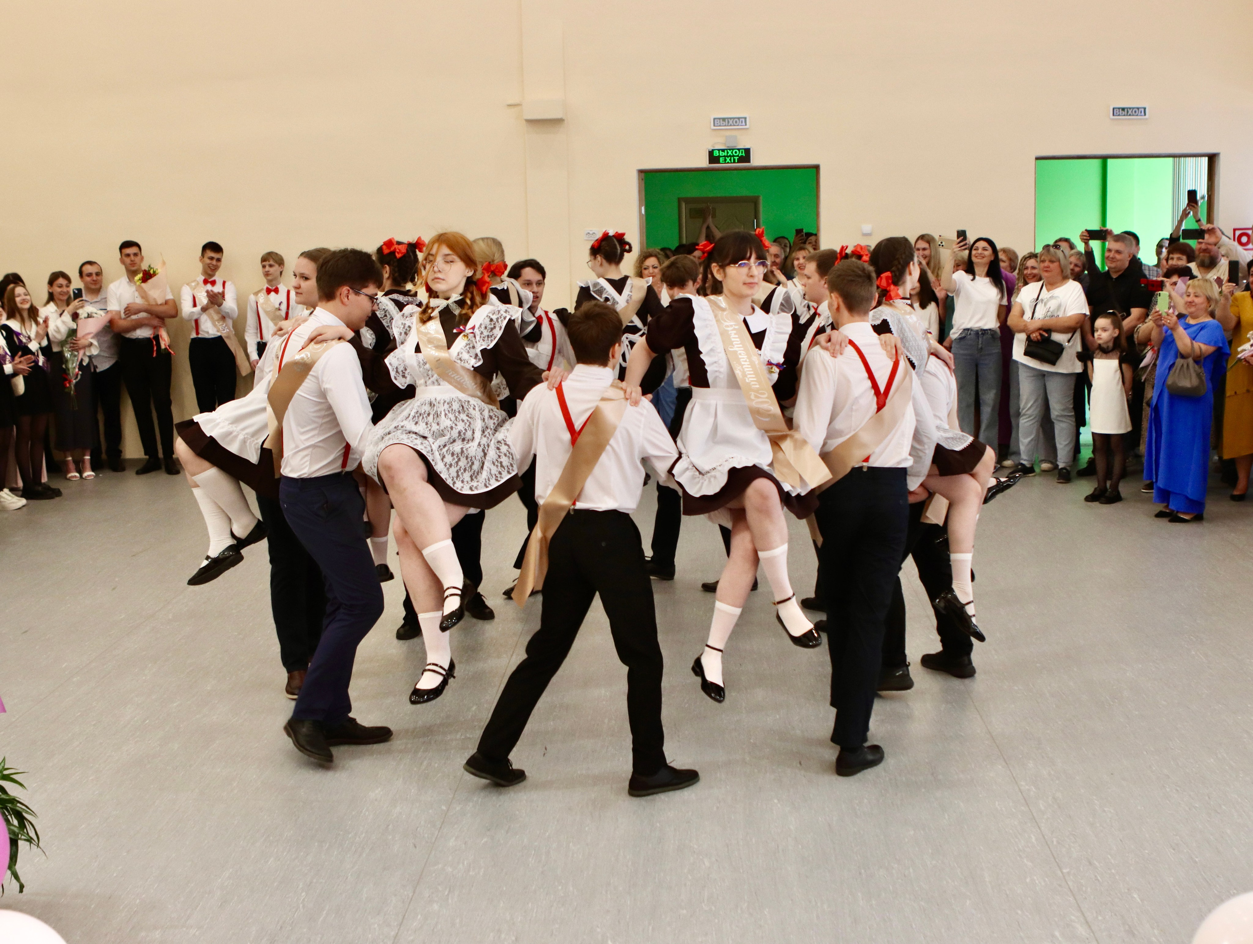 Школьный выпускной. Фотограф в Курске Смирнов Евгений