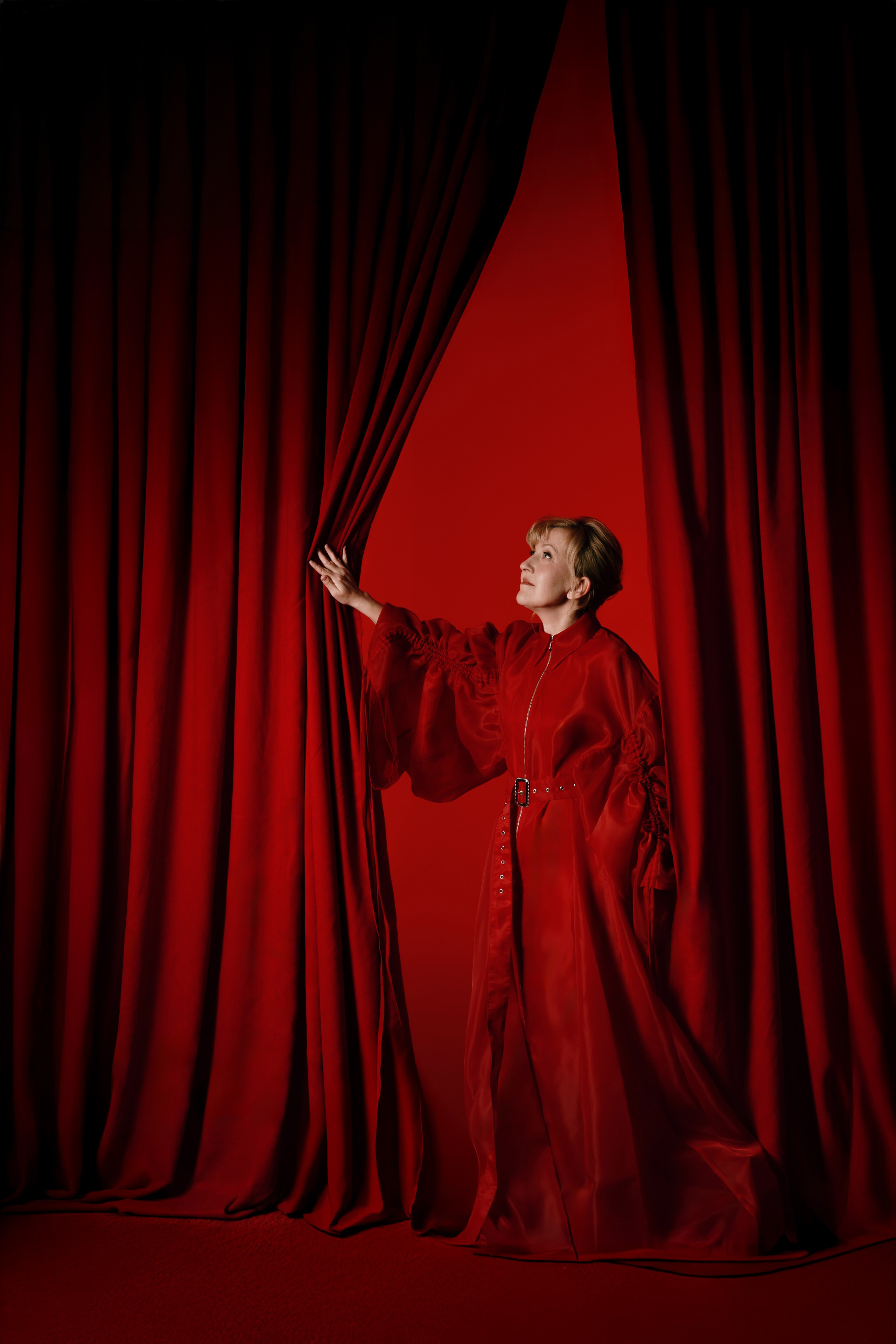 Креативная тематическая индивидуальная портретная съёмка. Фотограф Екатеринбург для вас или вашего бренда