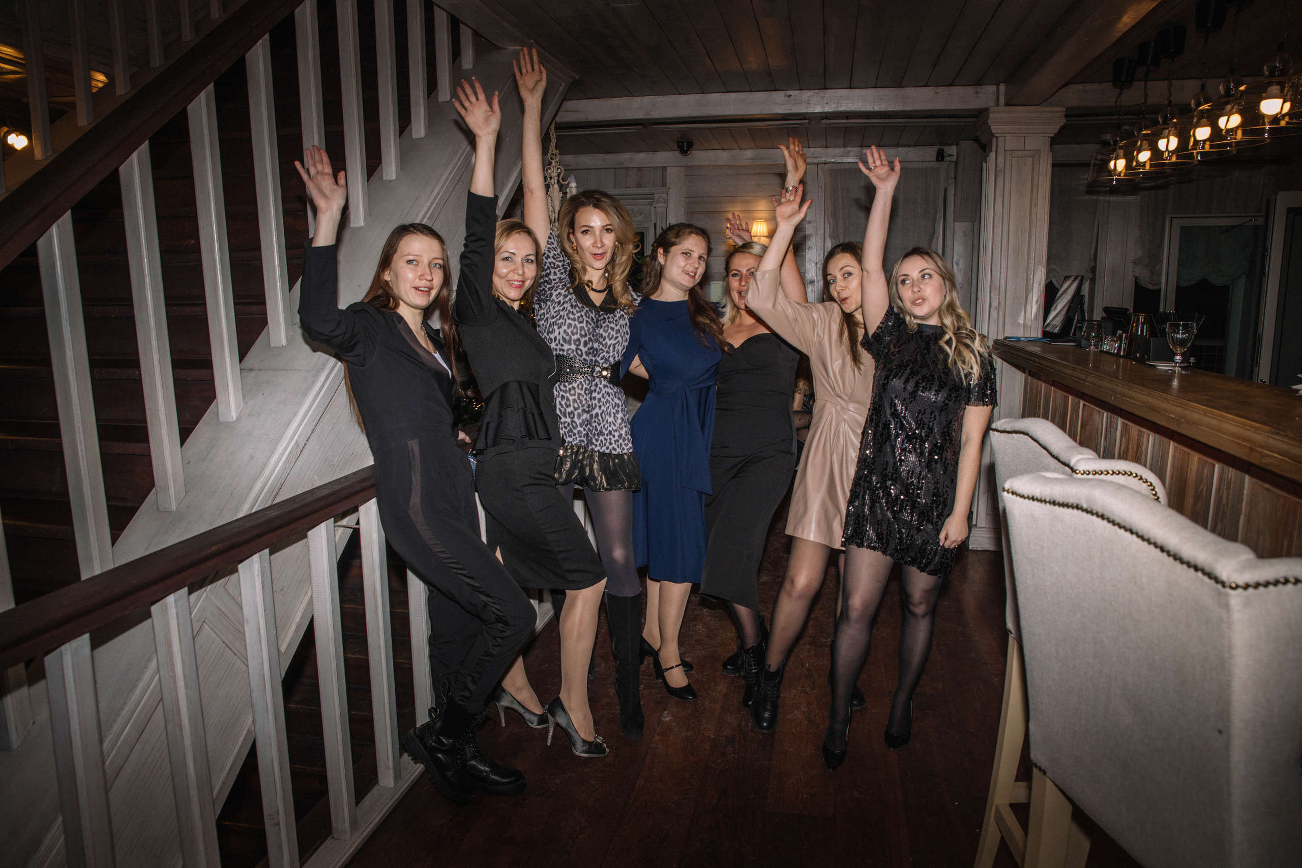 Новогодний корпоратив 2022. Ресторан Понтон. Фотограф в Красногорске Инна Романова, индивидуальные съемки, лавстори