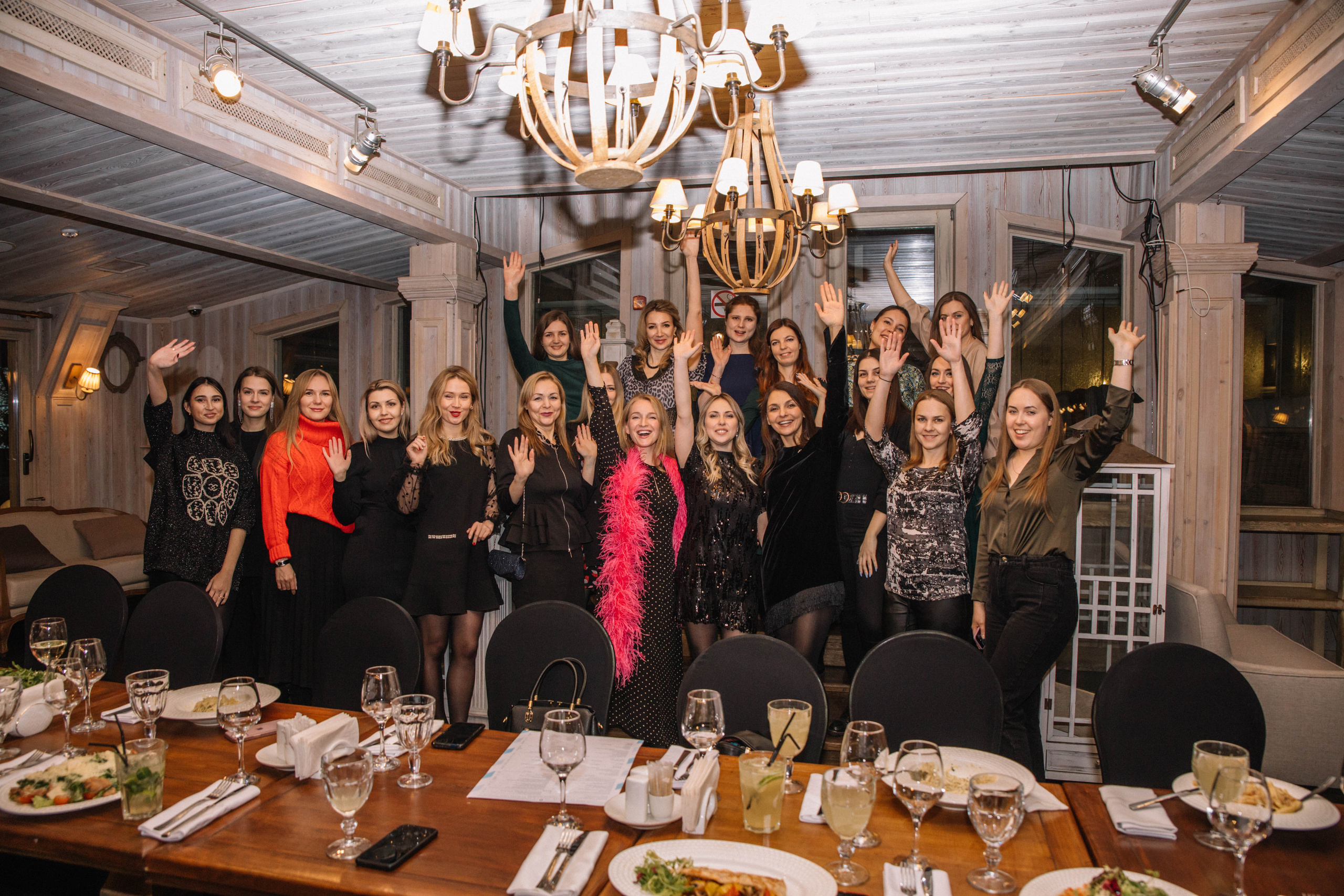 Новогодний корпоратив 2022. Ресторан Понтон. Фотограф в Красногорске Инна Романова, индивидуальные съемки, лавстори