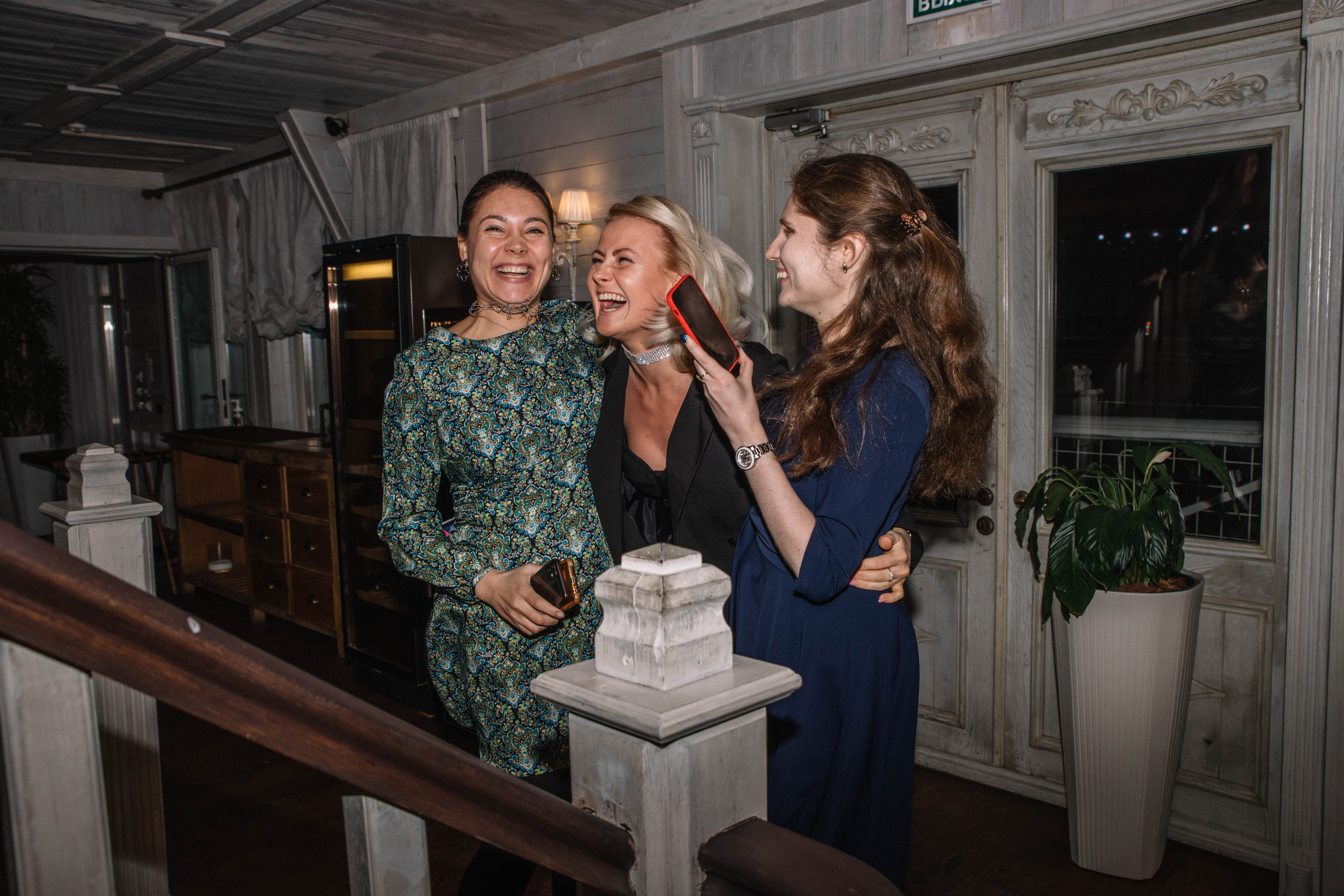 Новогодний корпоратив 2022. Ресторан Понтон. Фотограф в Красногорске Инна Романова, индивидуальные съемки, лавстори