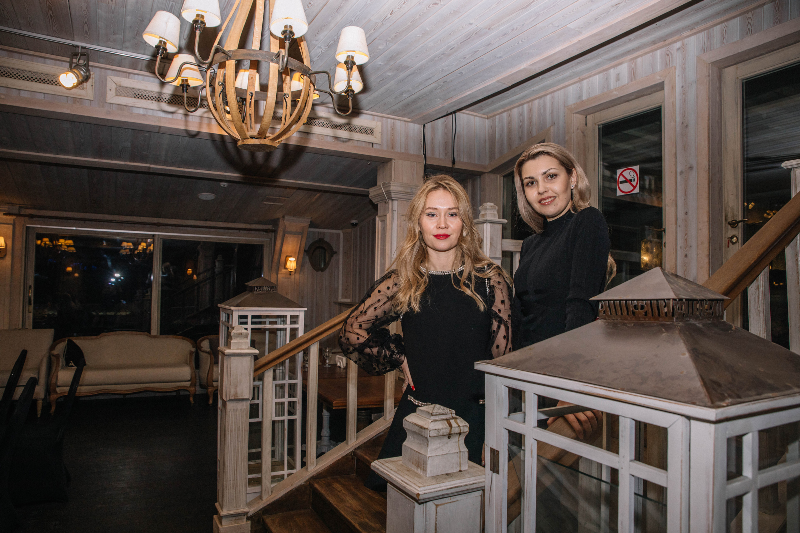 Новогодний корпоратив 2022. Ресторан Понтон. Фотограф в Красногорске Инна Романова, индивидуальные съемки, лавстори