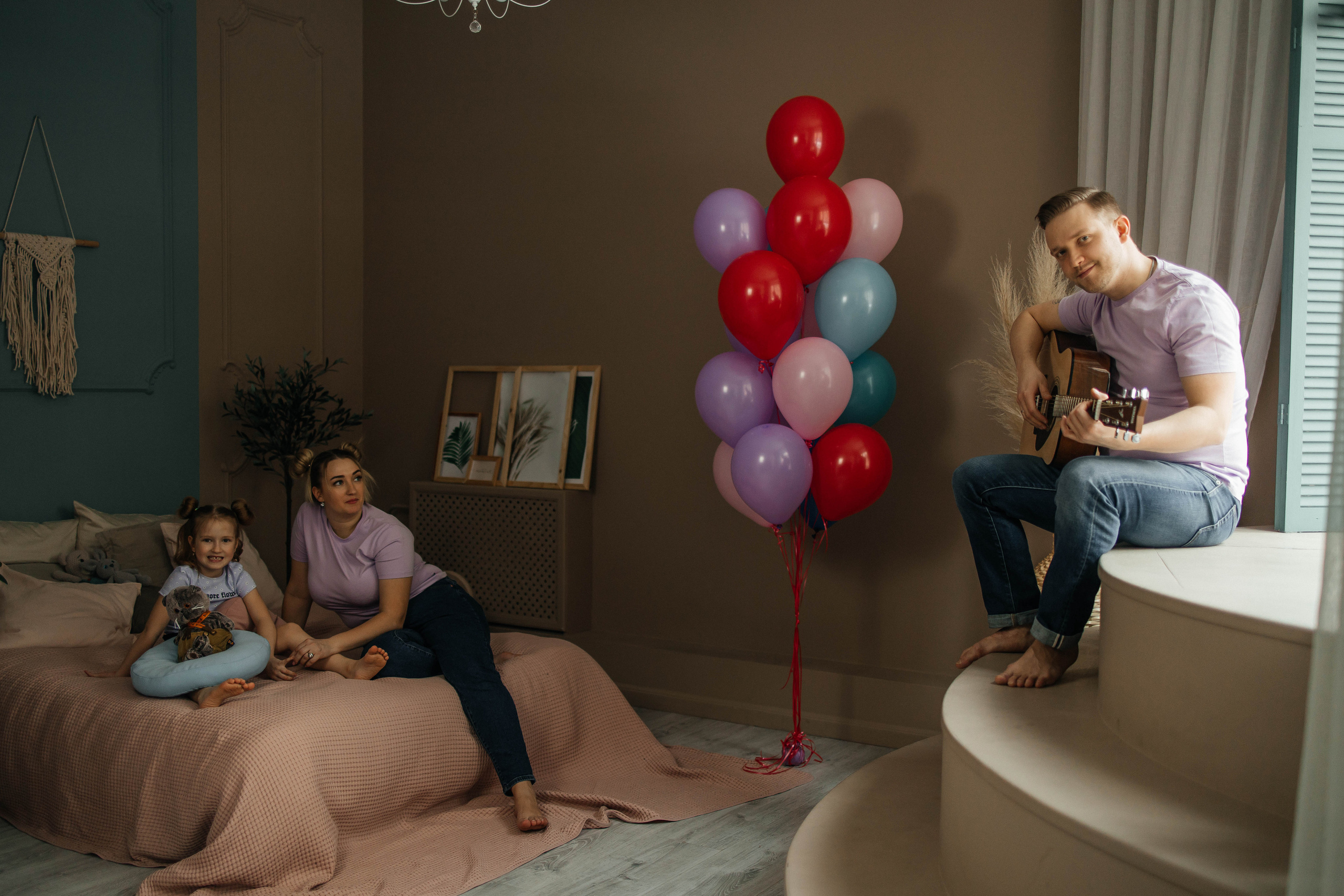 Оксана с семьей. Letotut.studio. Фотограф в Красногорске Инна Романова, индивидуальные съемки, лавстори