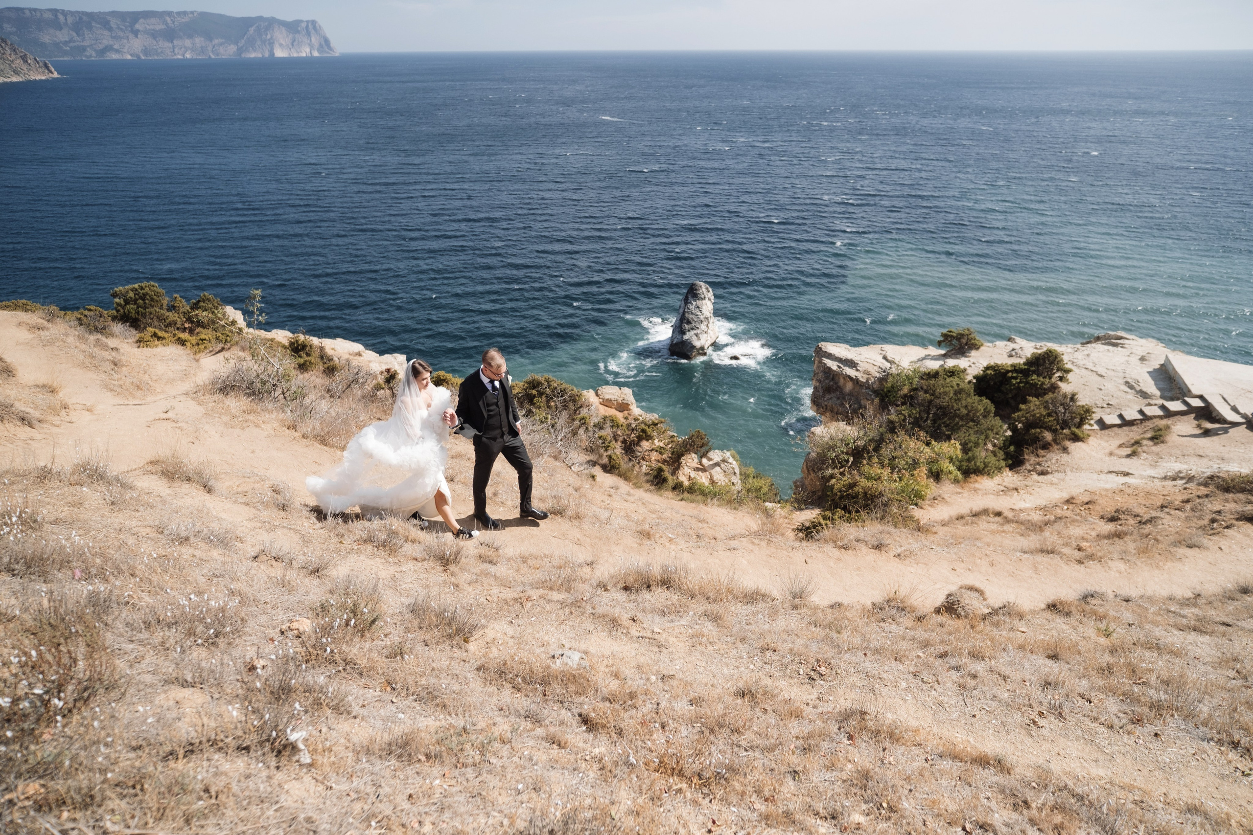 Дарья и Виктор в Балаклаве и на Фиоленте. Профессиональная фотосъемка в Крыму. Натуральные эмоции и живые кадры. Забронируйте дату прямо сейчас!