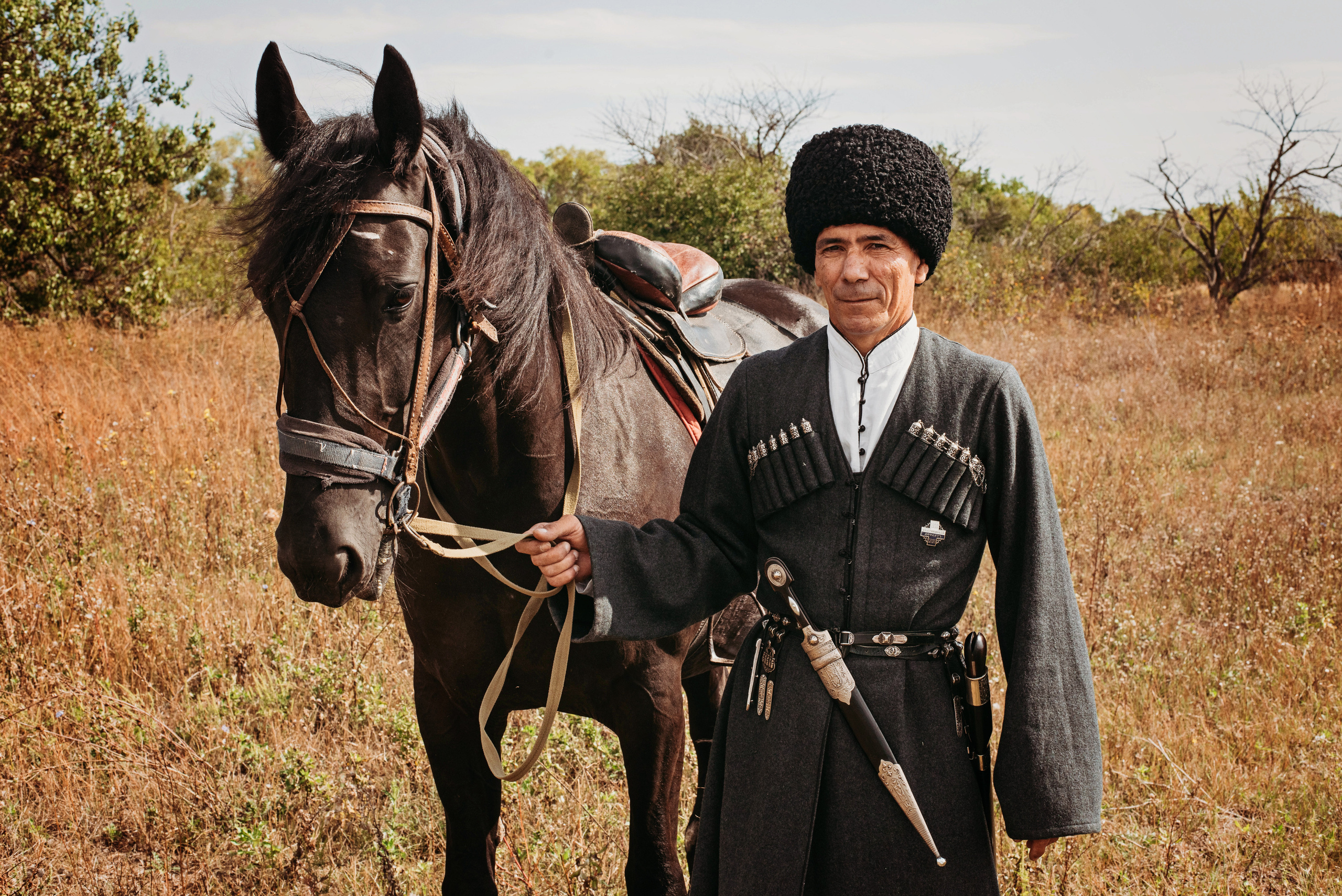 Казак с конем и ночью и днем. Детский и семейный фотограф выпускной альбом Приморско-Ахтарск