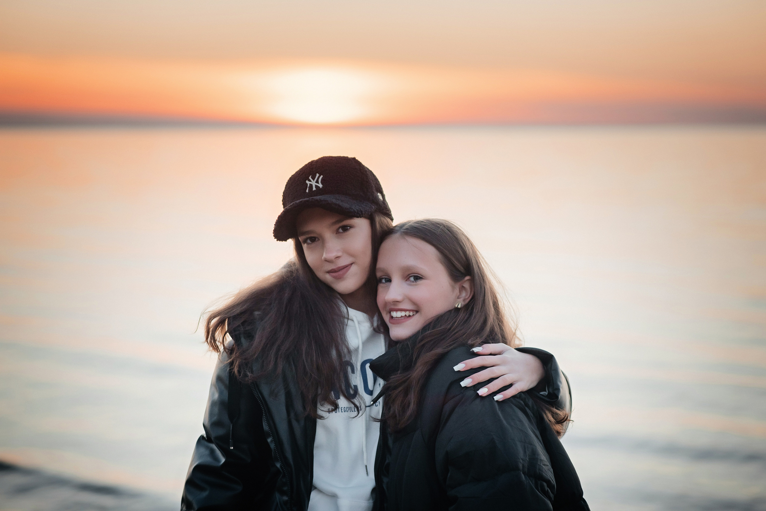 Две сестры)). Детский и семейный фотограф выпускной альбом Приморско-Ахтарск