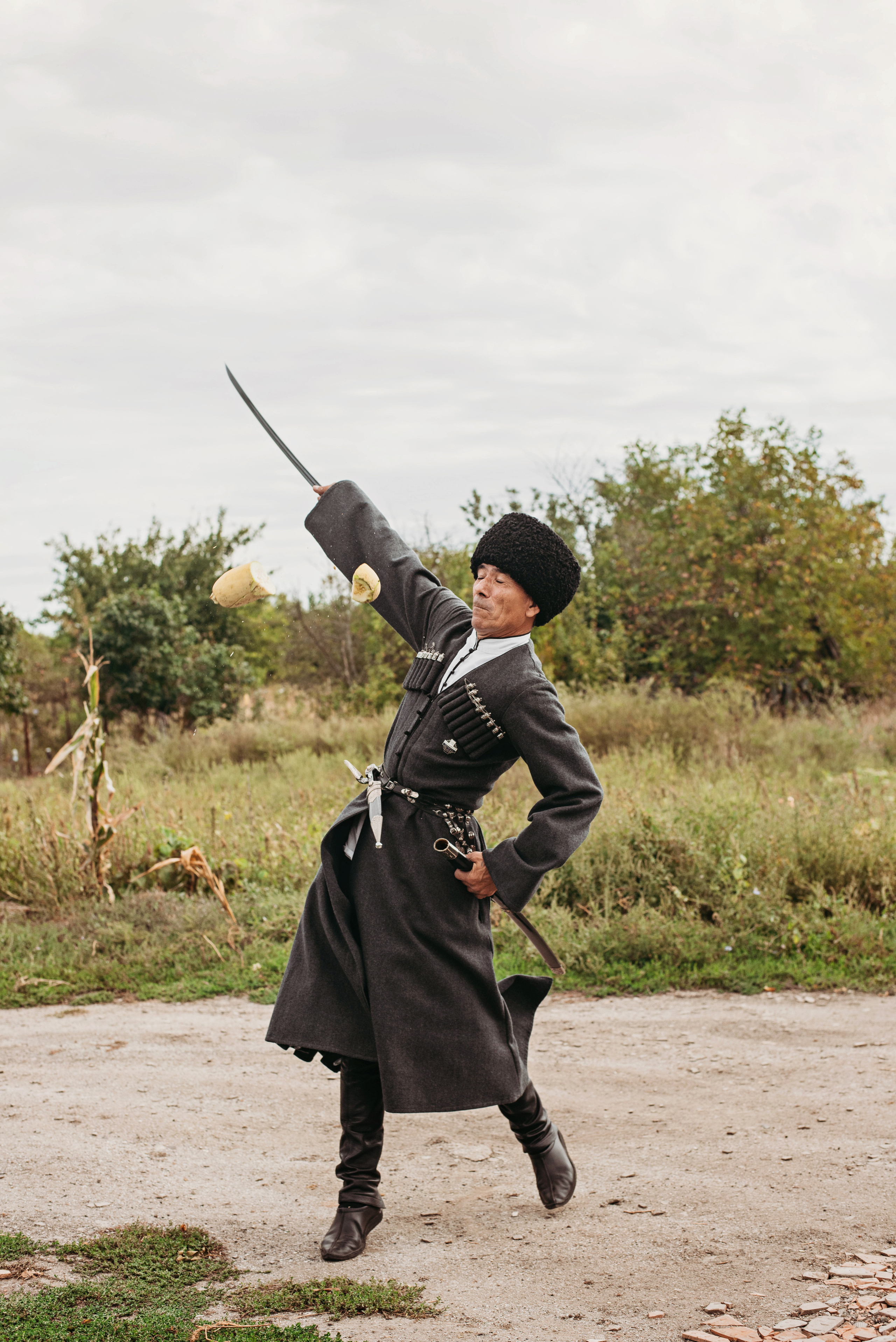 Казак с конем и ночью и днем. Детский и семейный фотограф выпускной альбом Приморско-Ахтарск
