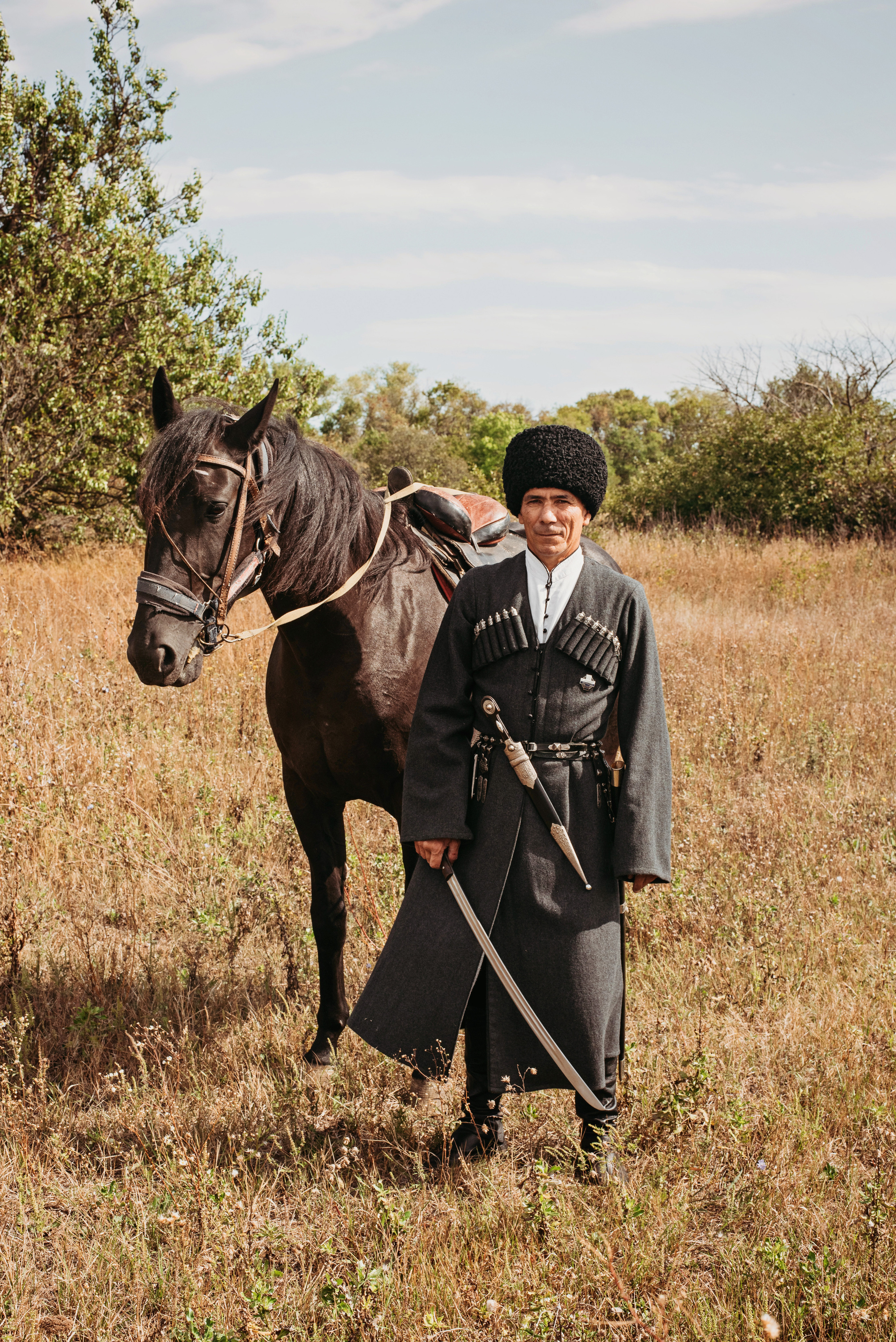 Казак с конем и ночью и днем. Детский и семейный фотограф выпускной альбом Приморско-Ахтарск