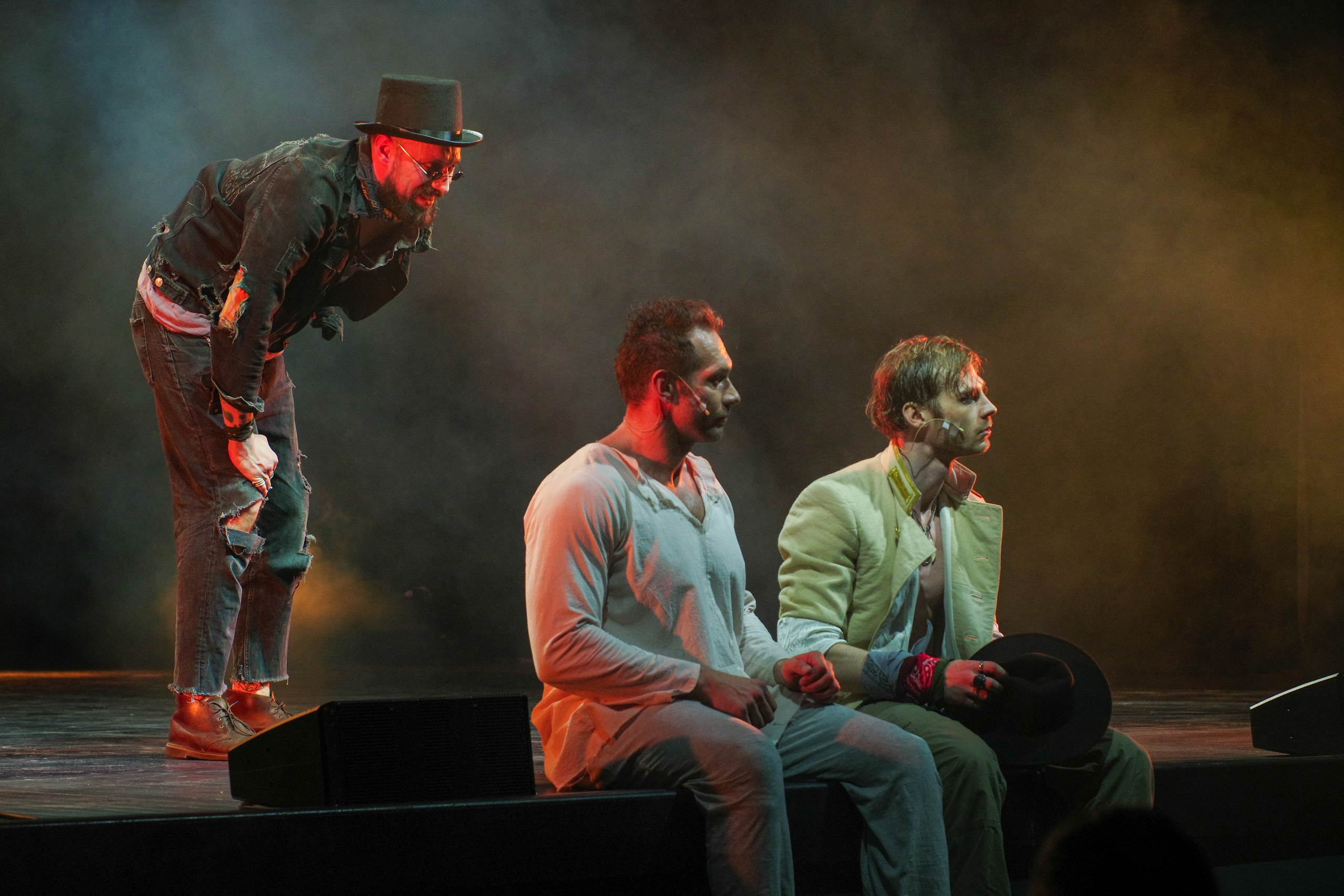 Театр И-Он, Люди и мыши. Семейный и детский фотограф Антон Зорин