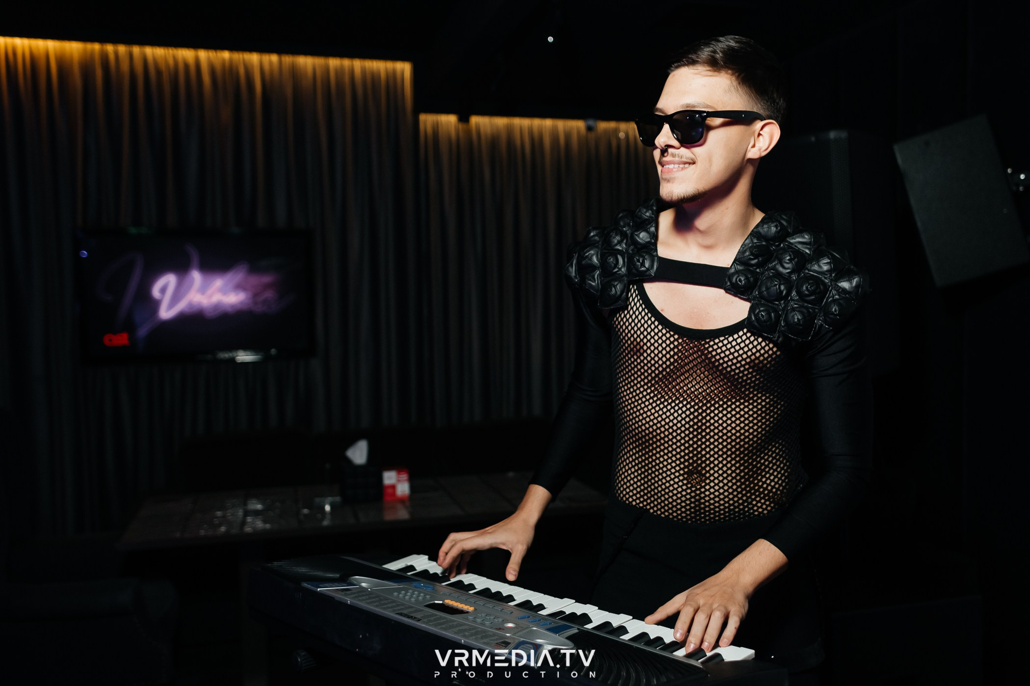 PARODY SHOW в караоке-баре «Volna»