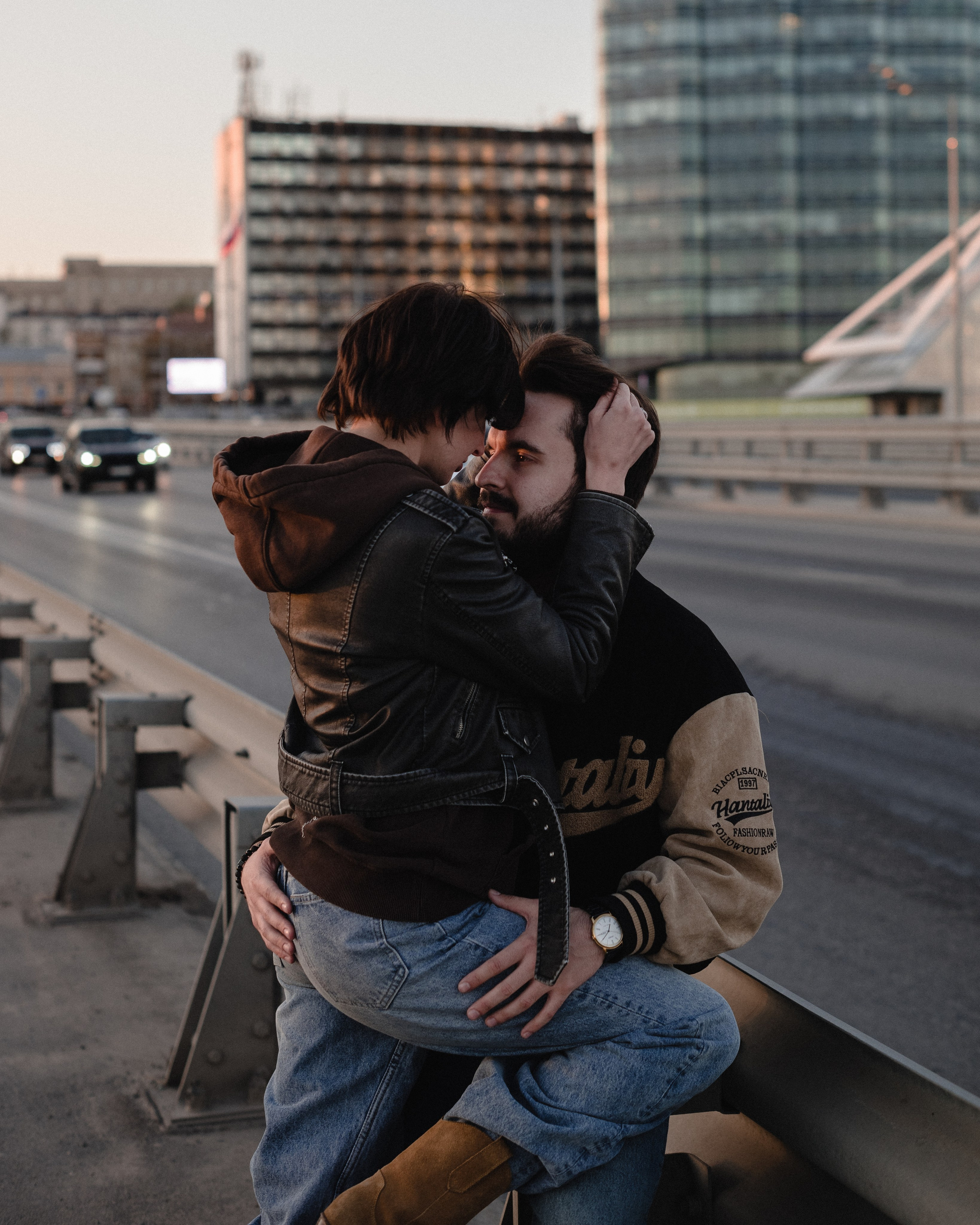 Лав стори на ворошиловском мосту