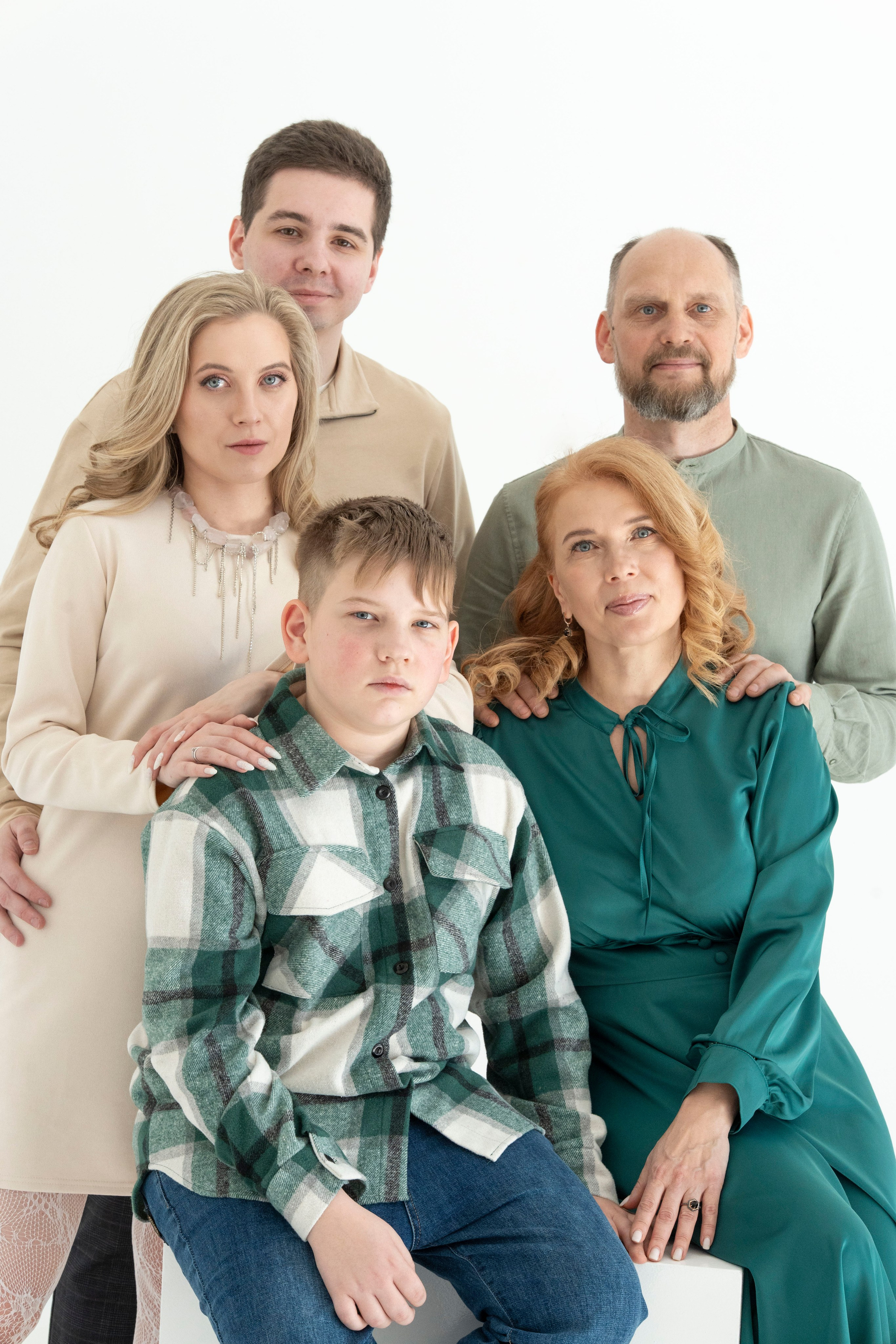 Марина, Андрей, Вероника, Никита и Роман. Главная