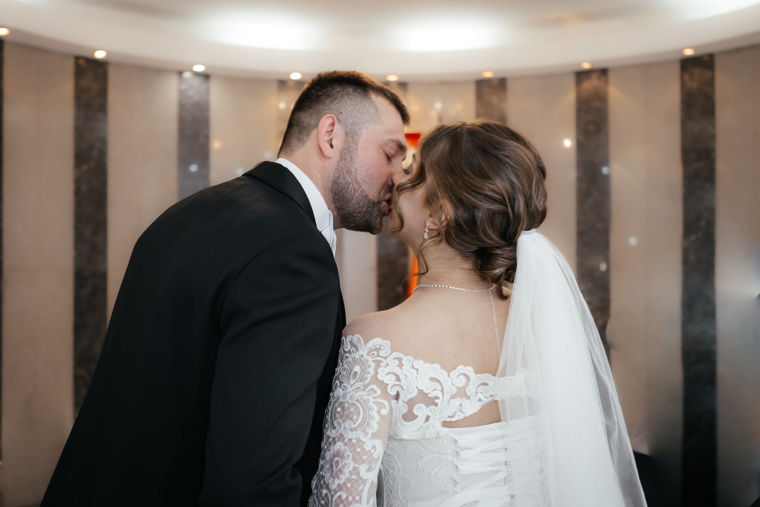 Свадебная фотопрогулка в усадьбе Марфино