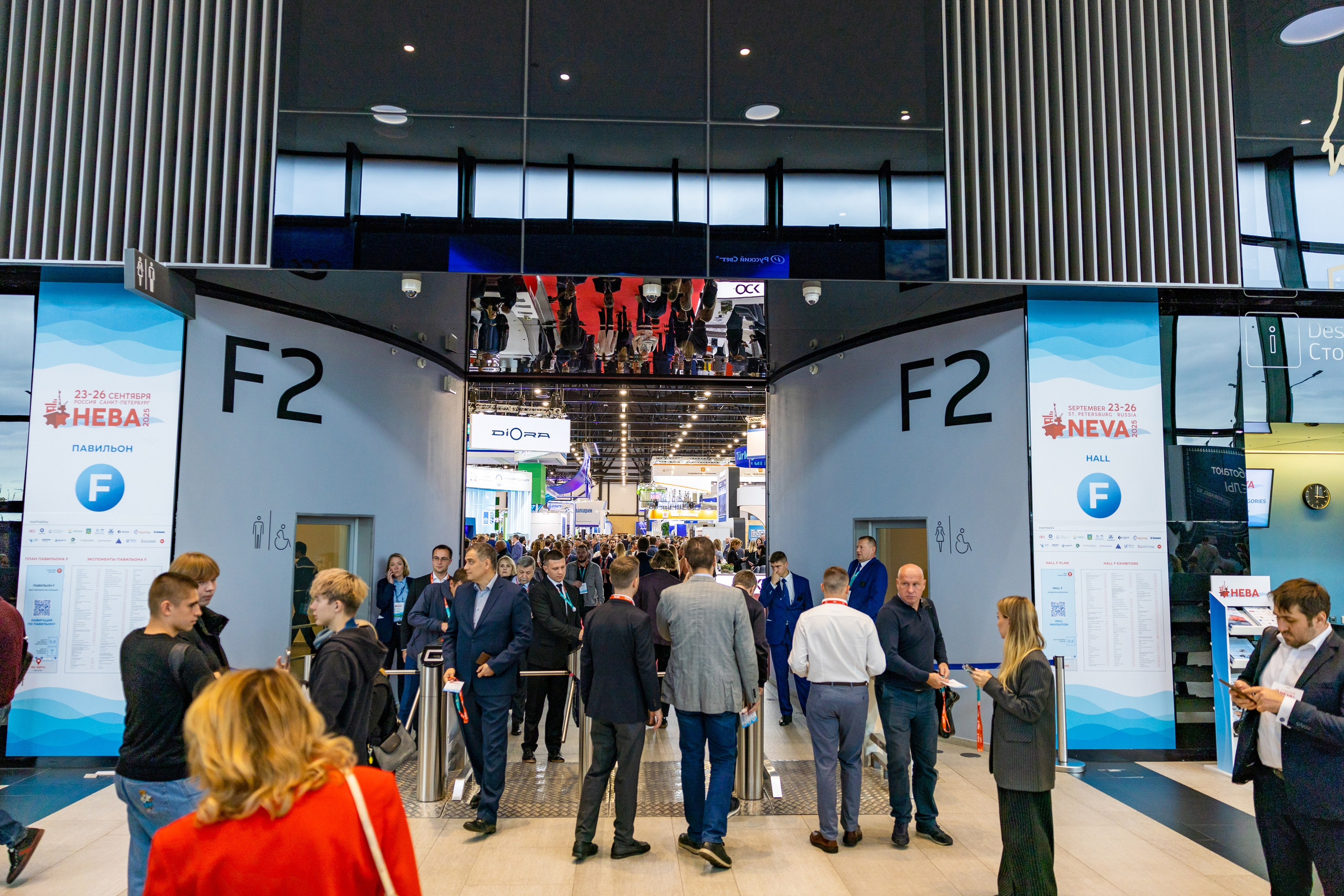 Выставка НЕВА 2025. Репортажный фотограф Санкт-Петербург | Роман Карбышев