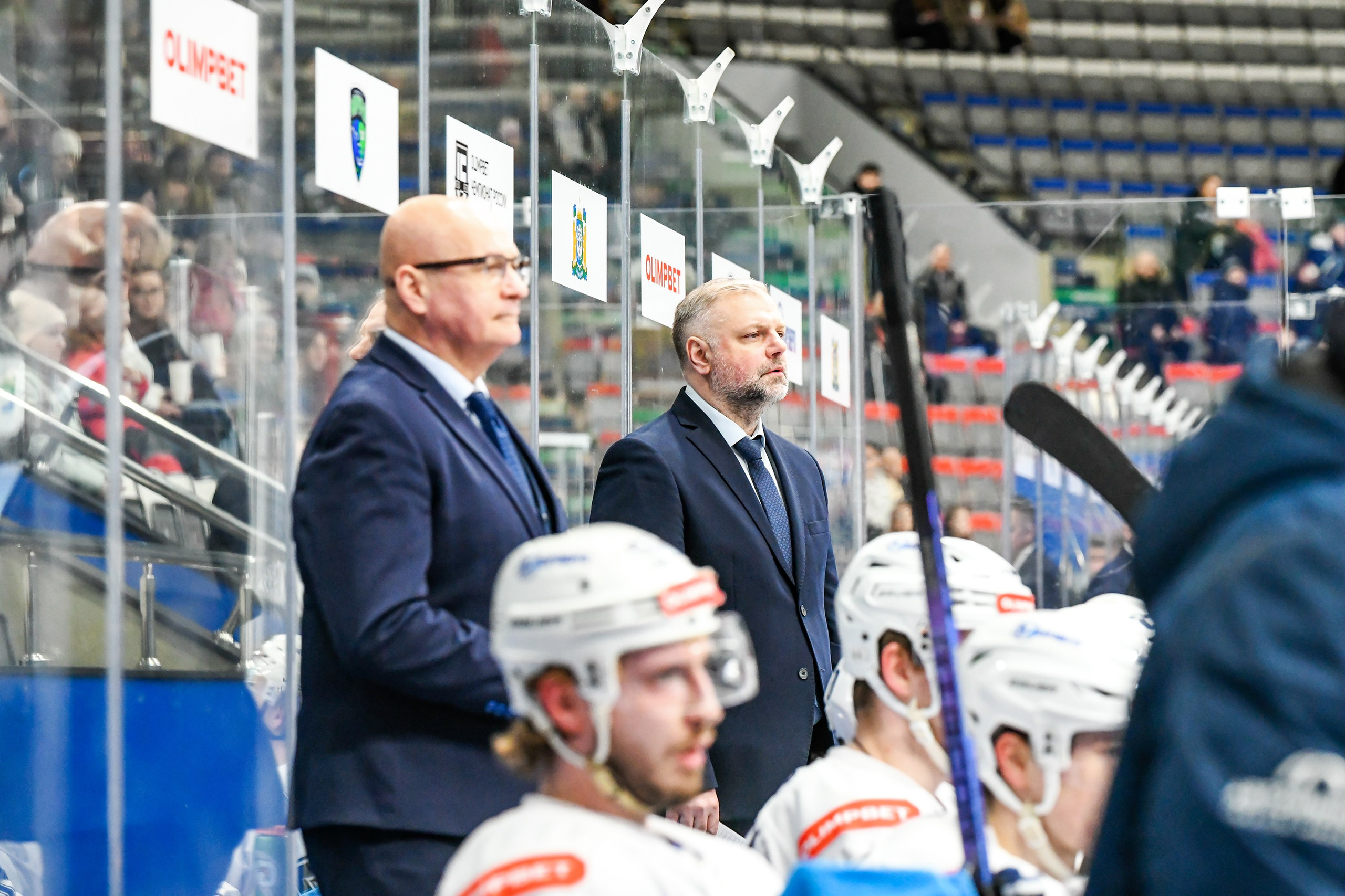 Матчи регулярного чемпионата ВХЛ. Фотограф в Ханты-Мансийске Евгений Жуланов