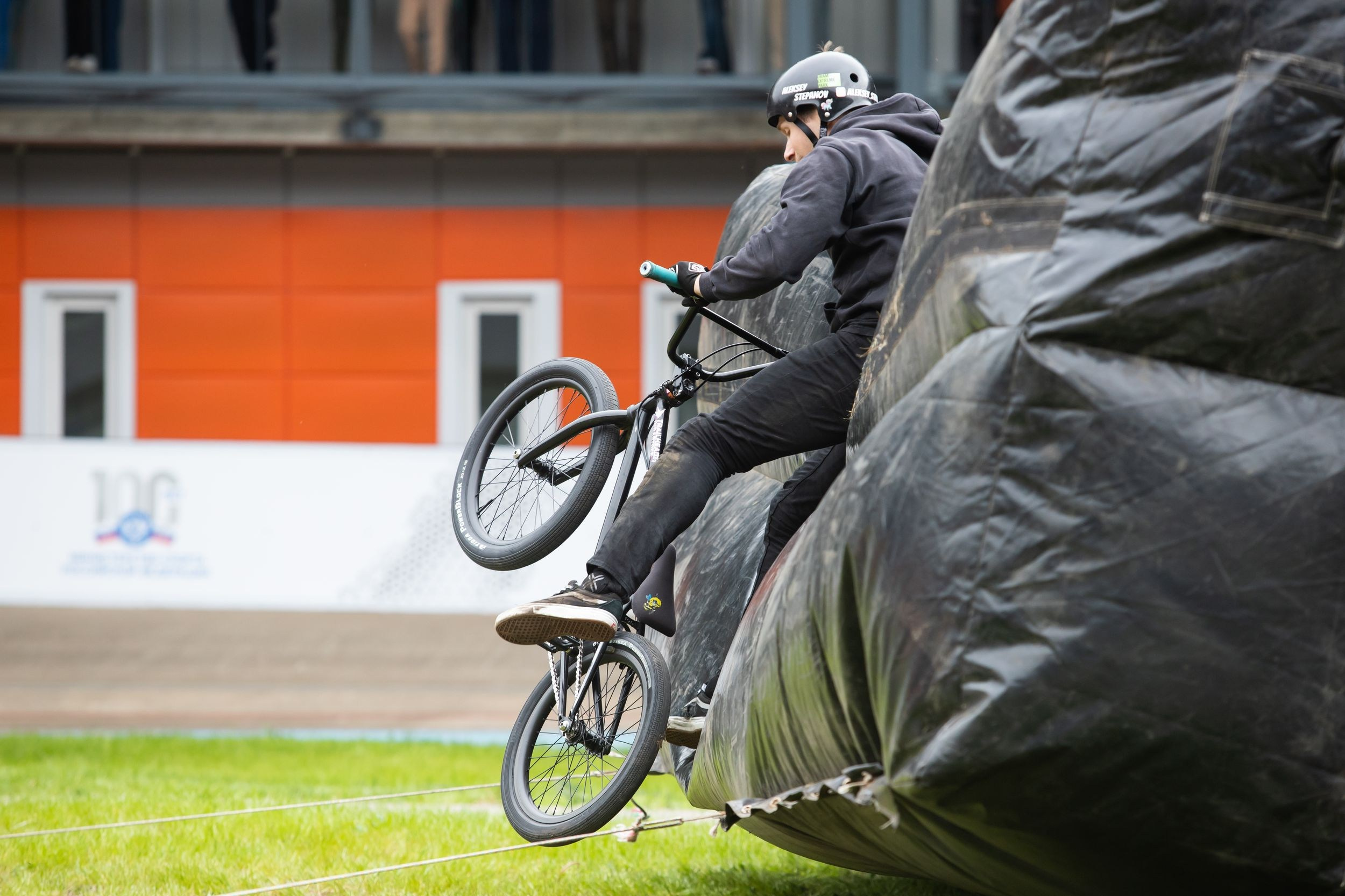Соревнования по велоспорту «Большой приз Тулы» (19 мая 2023). Репортажный фотограф Алексей Пирязев