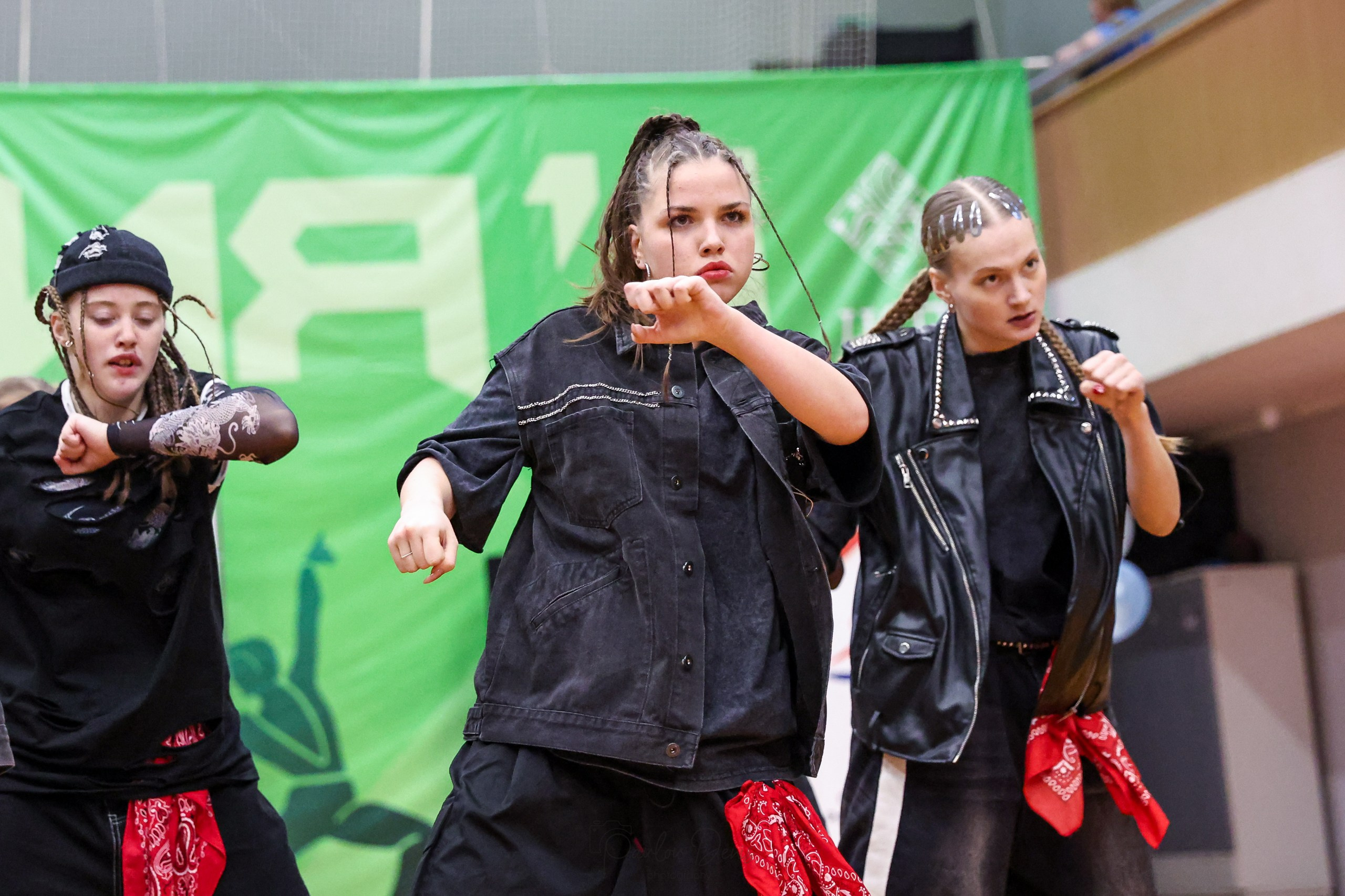 Аэробика и танцы. Спортивный репортаж