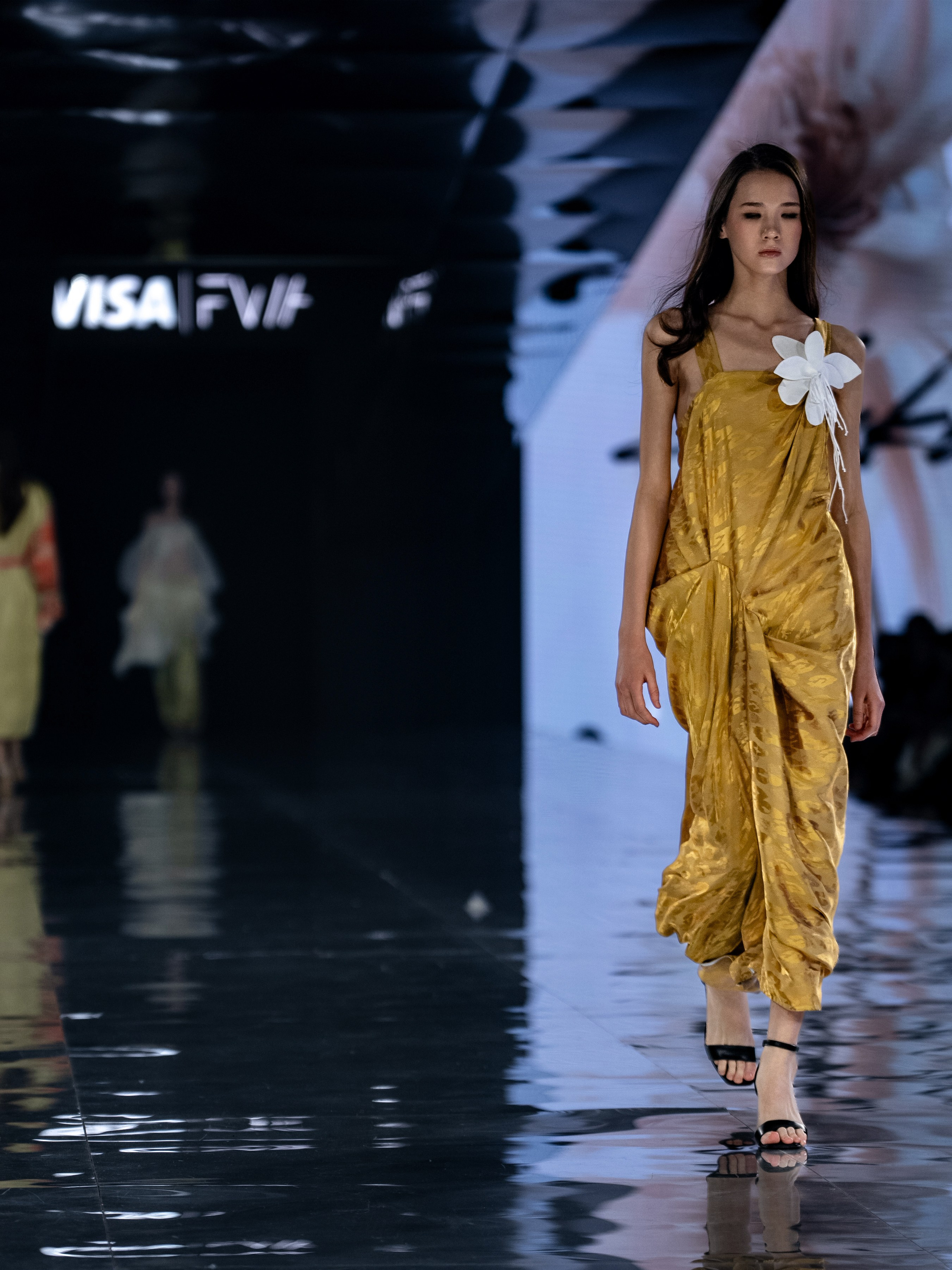Visa Fashion Week Sako. Сайт Алматинского НЮ АРТ, будуар и фэшн фотографа Дениса Карпенко