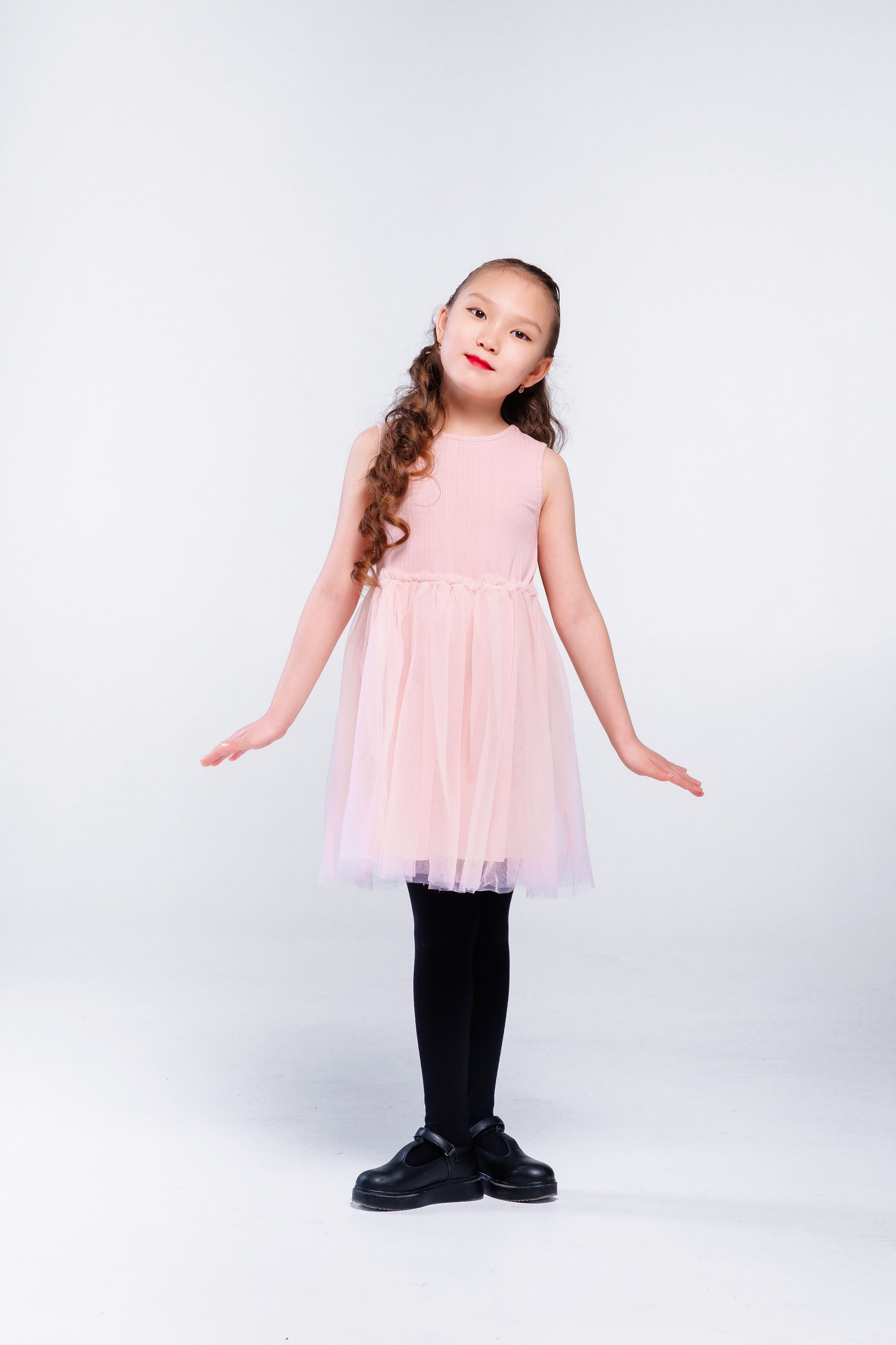 Съемка в студии на Афишу или другие нужды. Семейный и Свадебный фотограф в Астане Александр Астапов