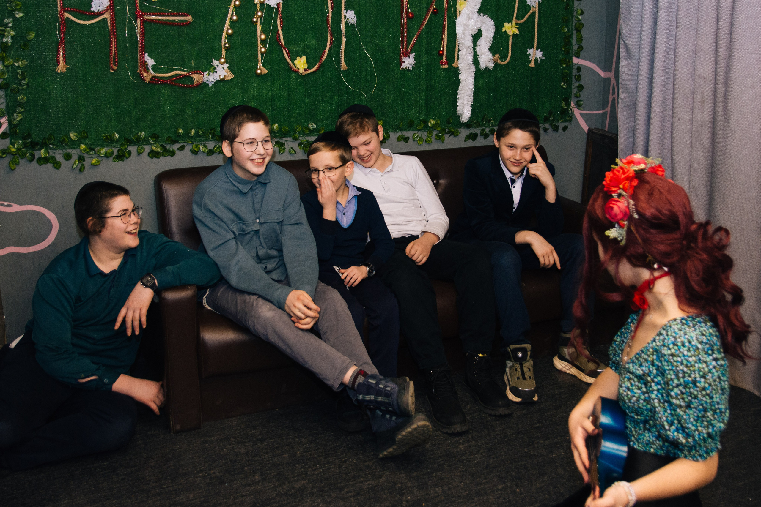 Квест в Нелогике. Фотограф в Москве. Индивидуальные и парные съёмки, мероприятия, промо-съёмки для артистов