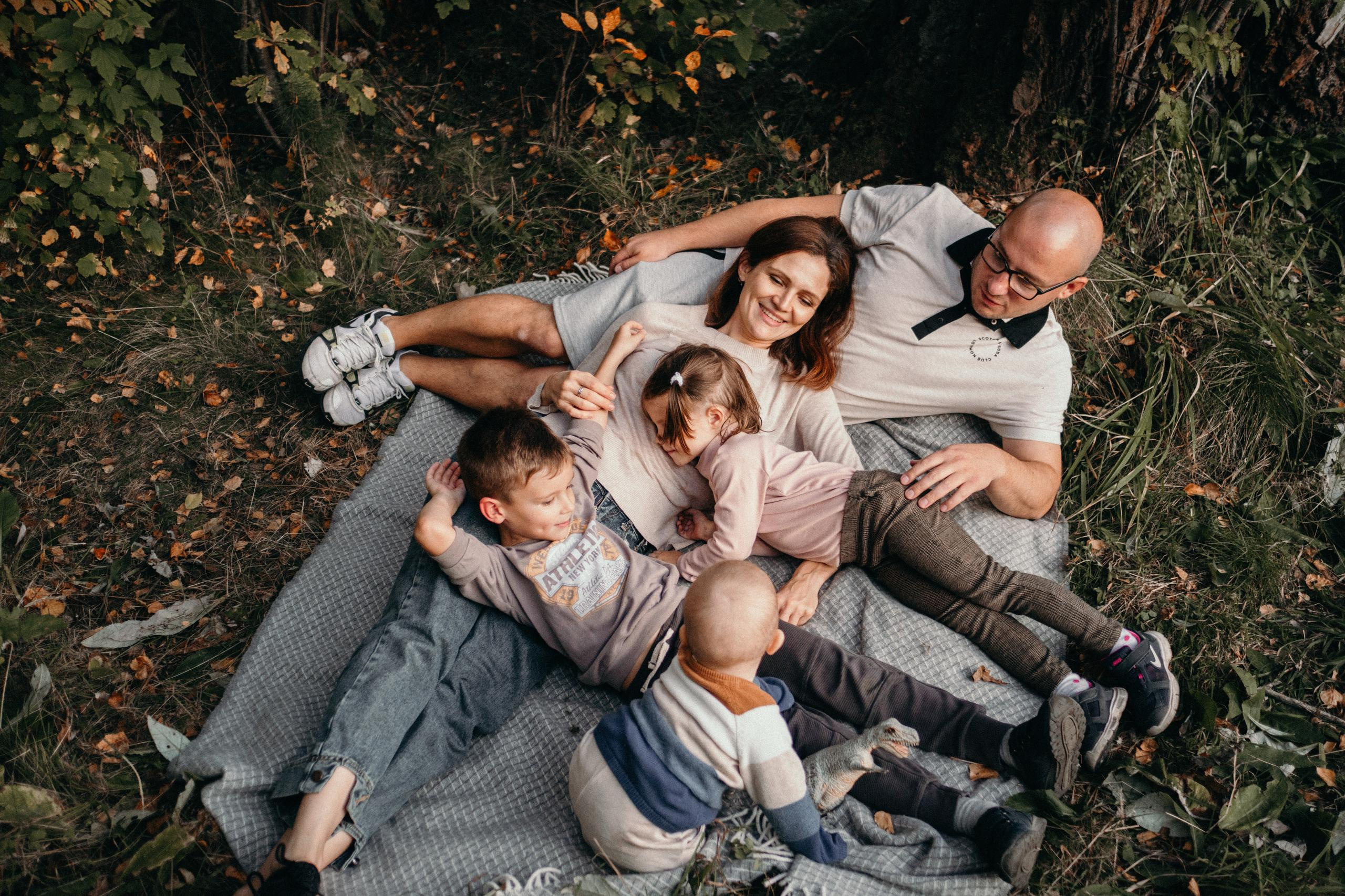 Семейная фотосессия на природе. Семейный и детский фотограф в Санкт-Петербурге Наталья Григорьева