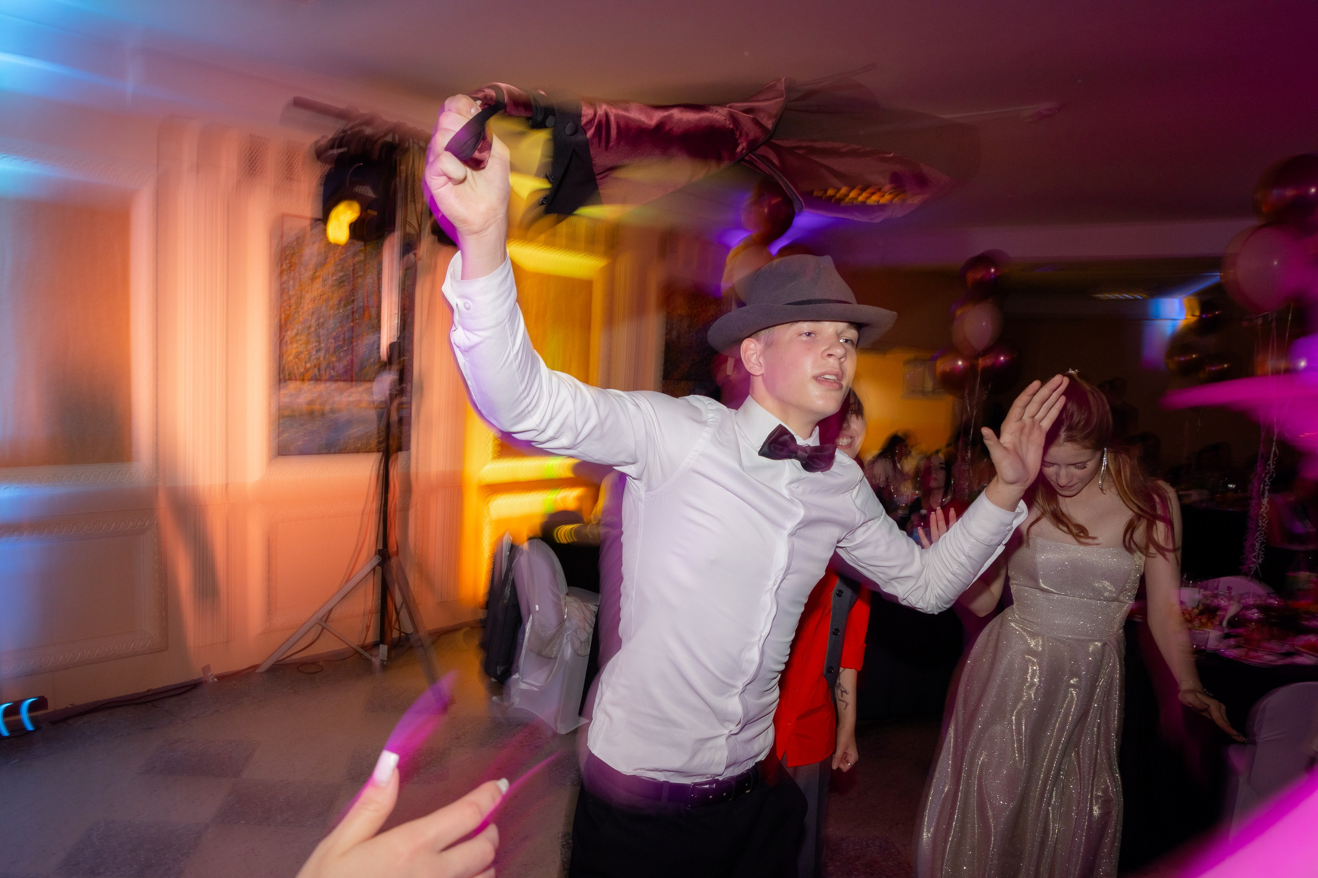 Школьный выпускной 2024 год в Соколе (Минск). Свадебный фотограф в Минске/Беларуси Сергей Спиридонов