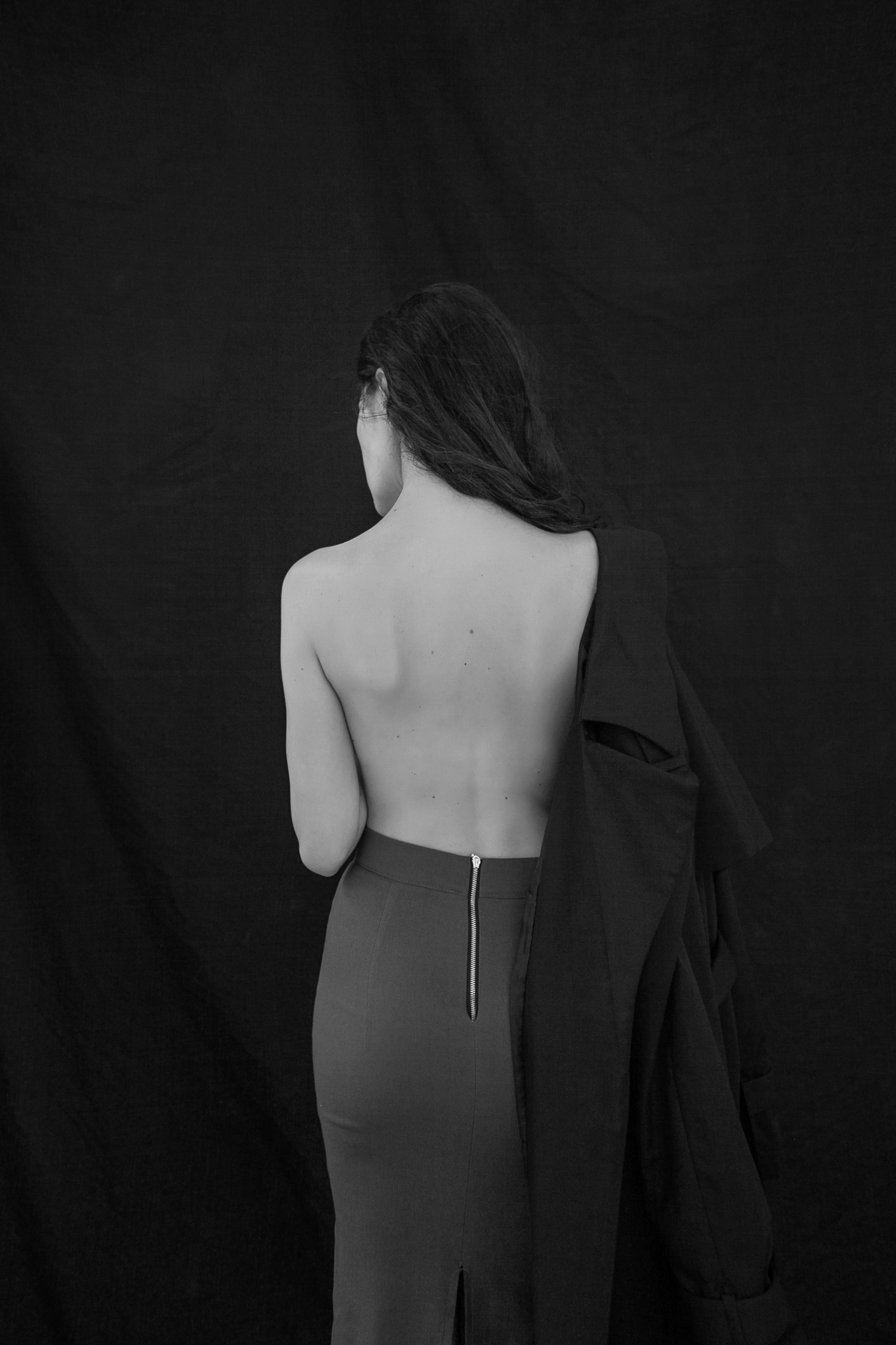 фото женщины со спины, красивый женский силуэт